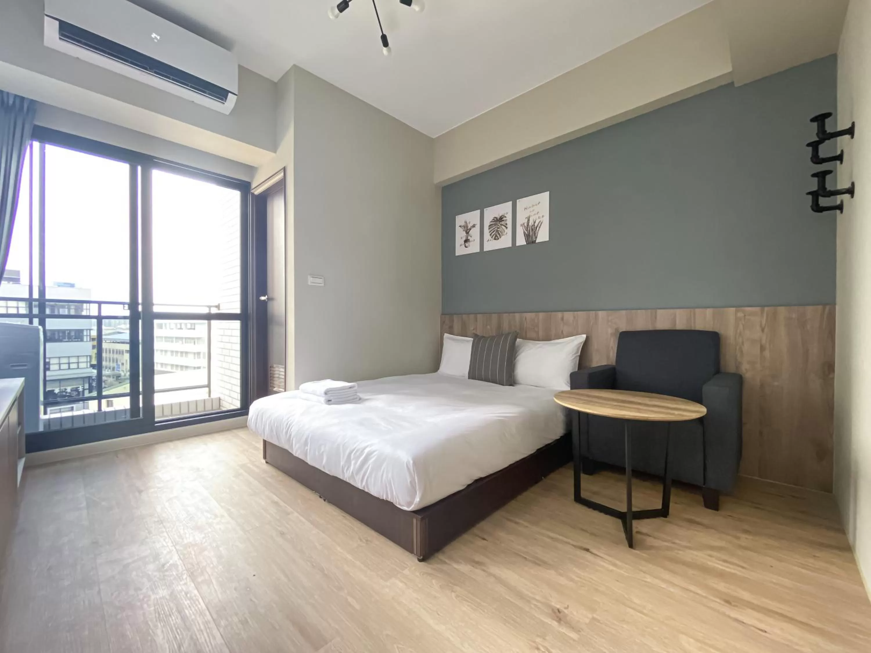 Deluxe Double Room with Balcony in 想想旅居 Allegro Hostel