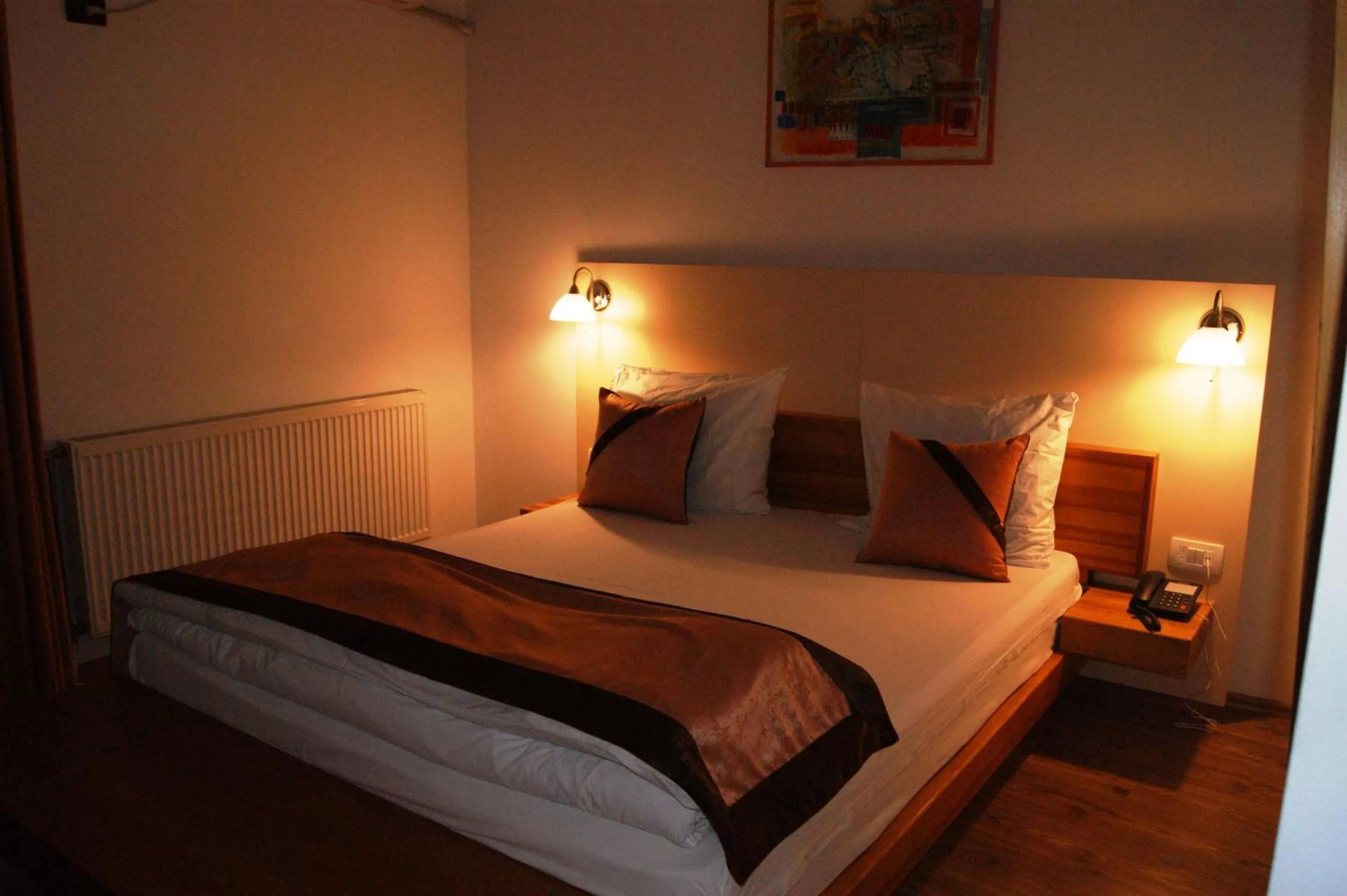 King Room with Spa Bath - single occupancy in Hotel Prizreni