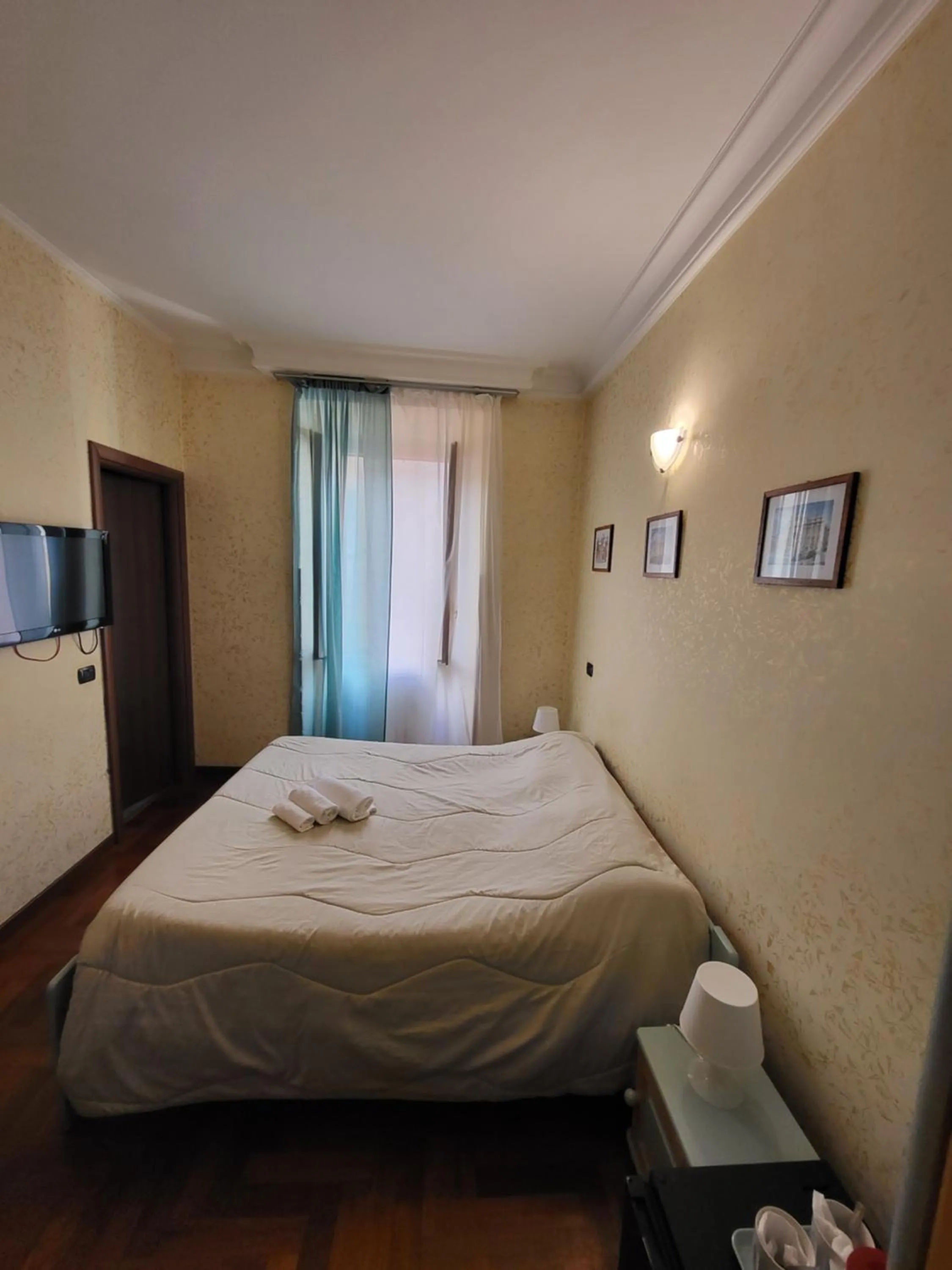 Double or Twin Room in St. Peter's Rooms Rome