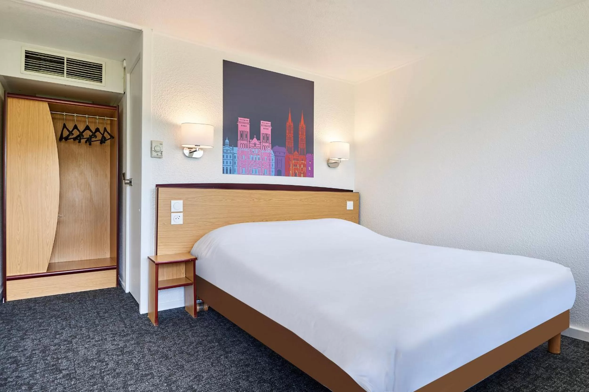 Double Room in Kyriad Tarbes Bastillac