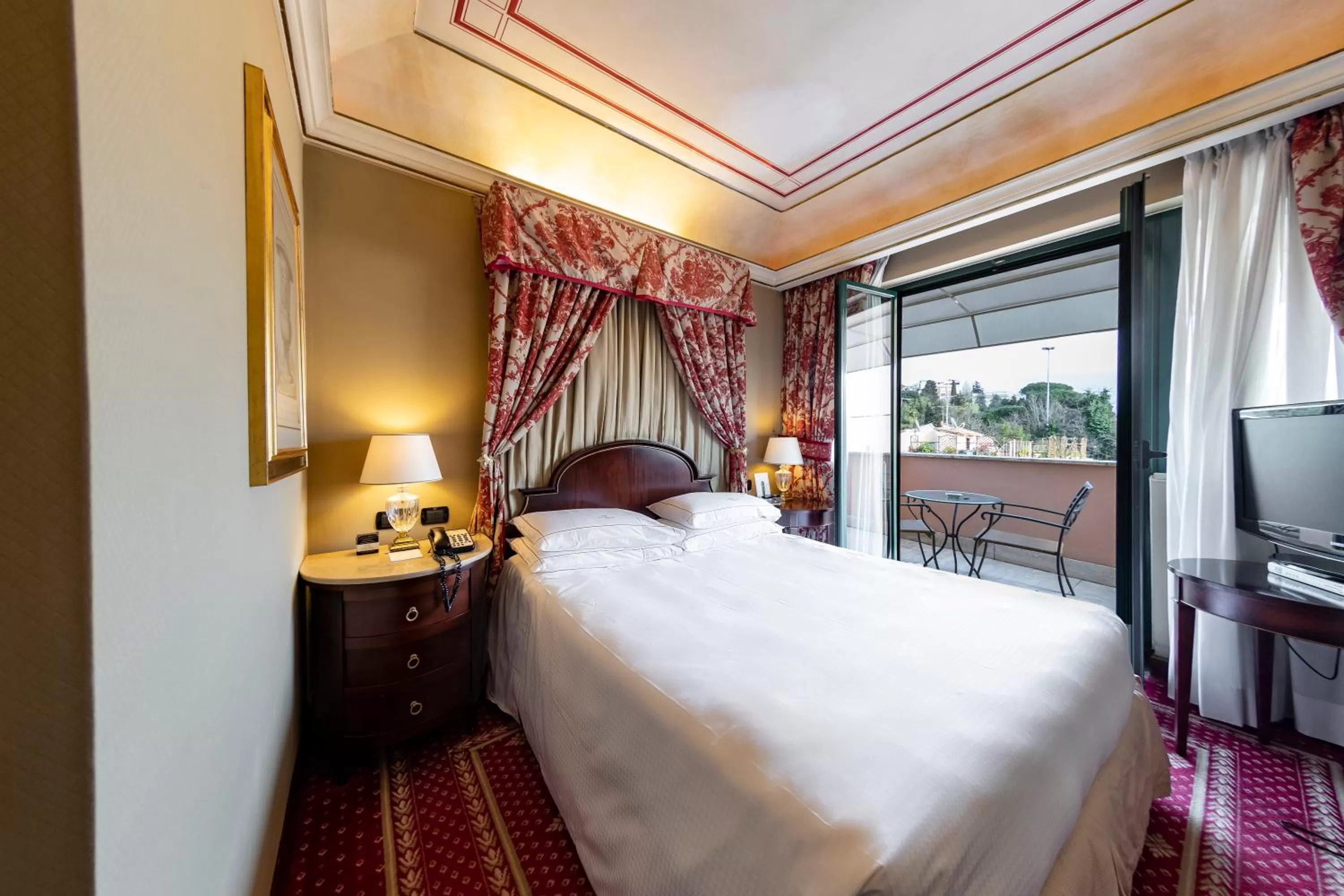 Junior Suite in River Chateau Hotel