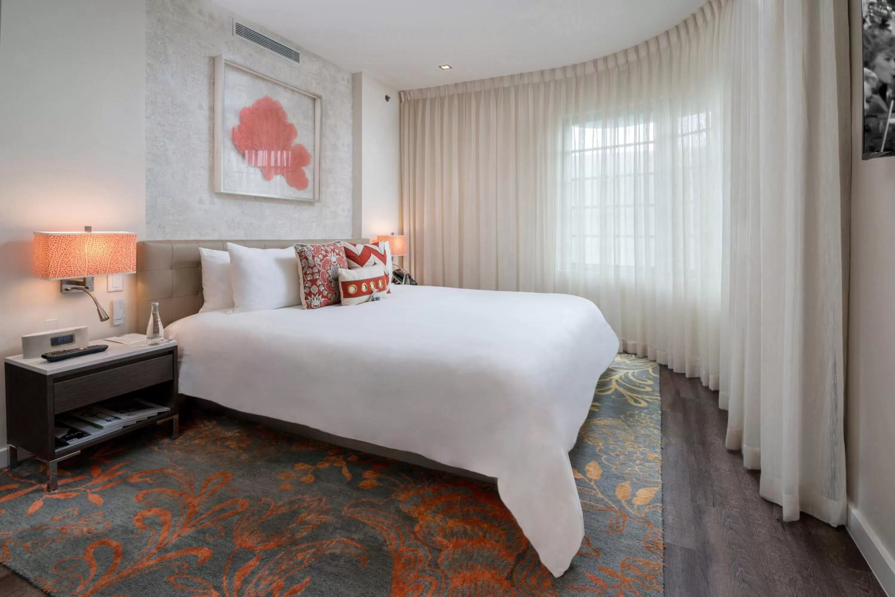 Superior Deluxe Suite in The Marlin Hotel