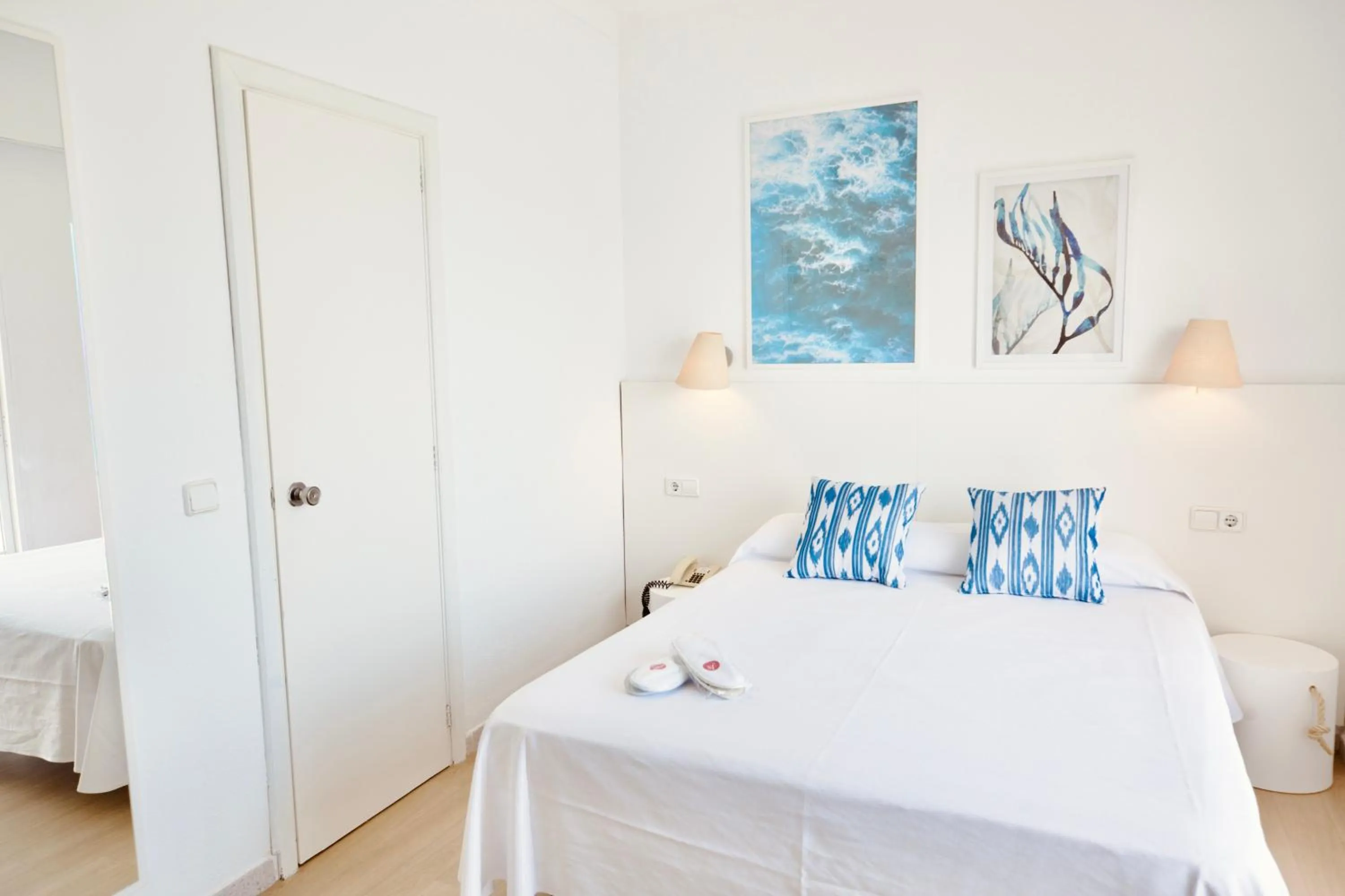 Double Room with Balcony (1 Adult) in JS Horitzó