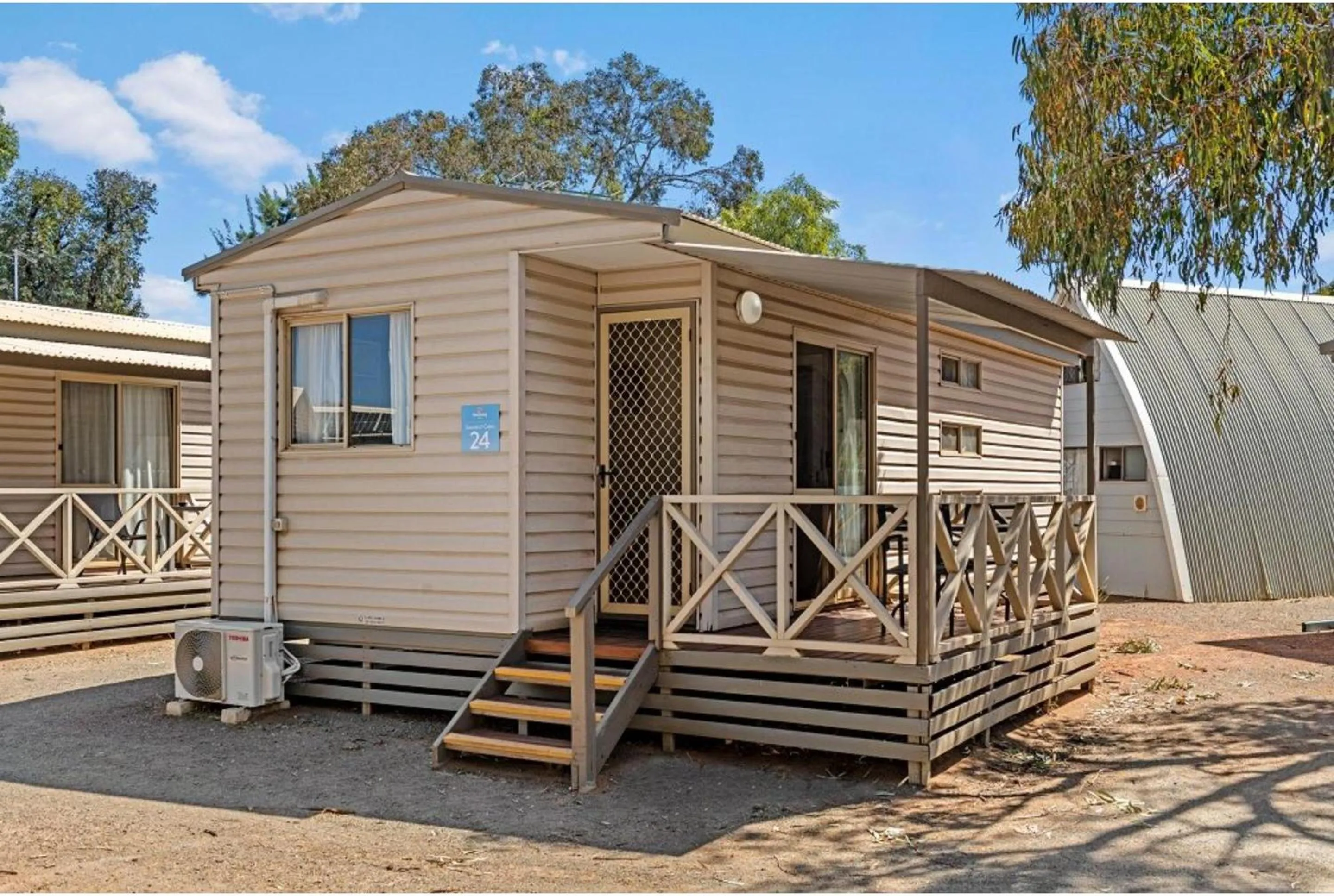 Standard 1 Bedroom Cabin - Sleeps 2 in Discovery Parks - Kalgoorlie Goldfields