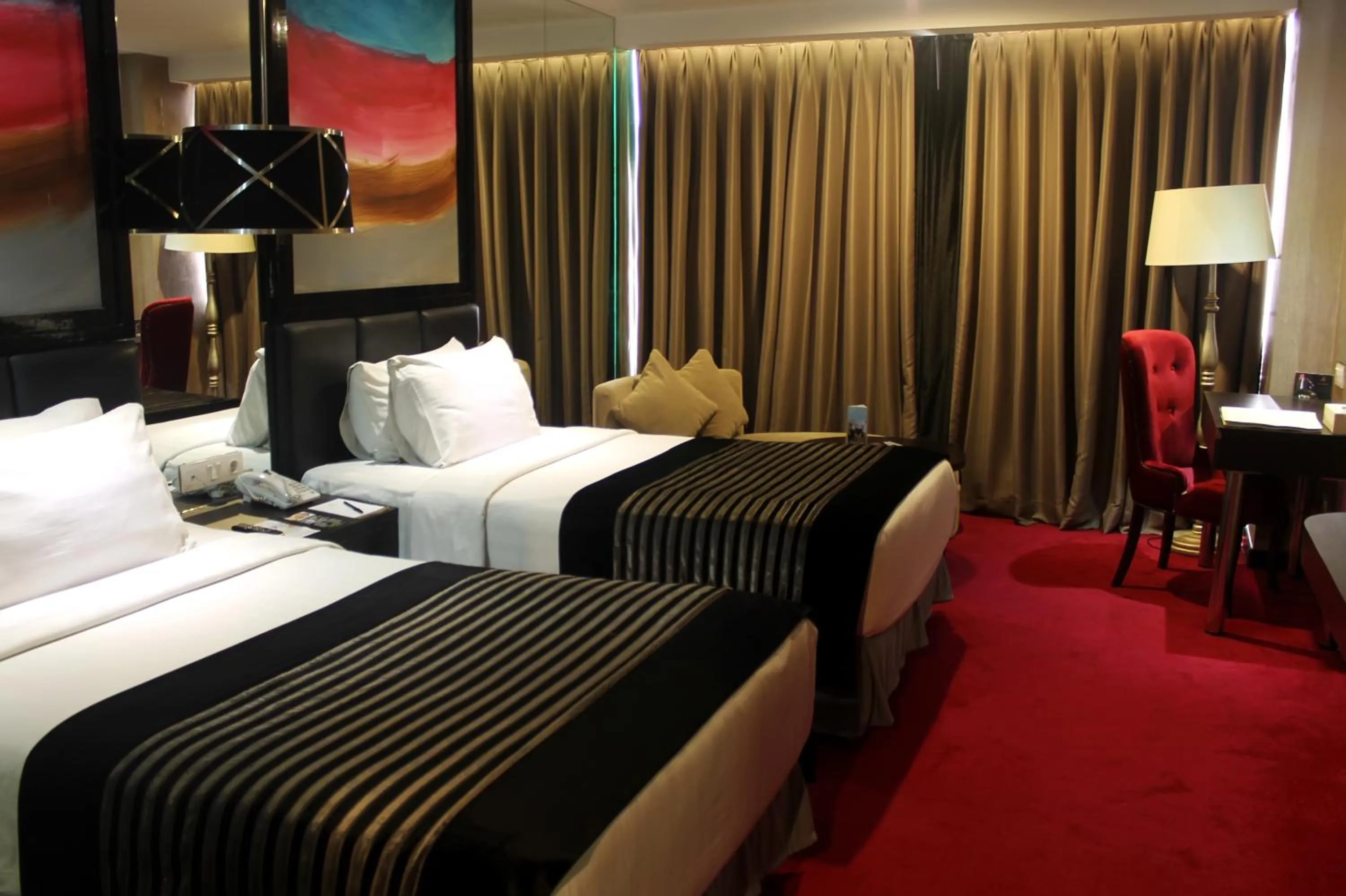 Executive Twin Room in Amaroossa Cosmo Jakarta