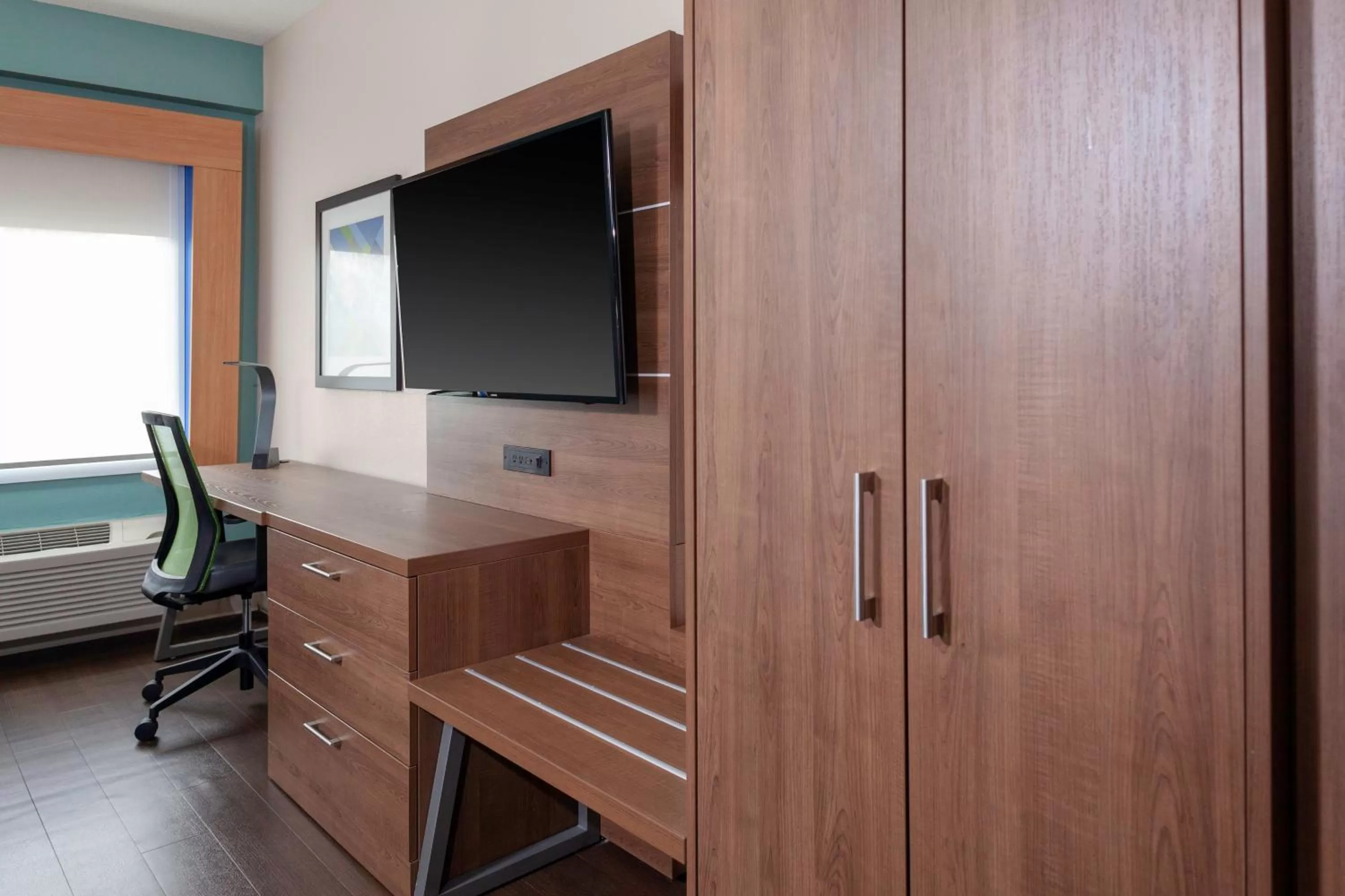 King Room - Mobility Access/Hearing Accessible in Holiday Inn Express Myrtle Beach-Broadway at the Beach by IHG