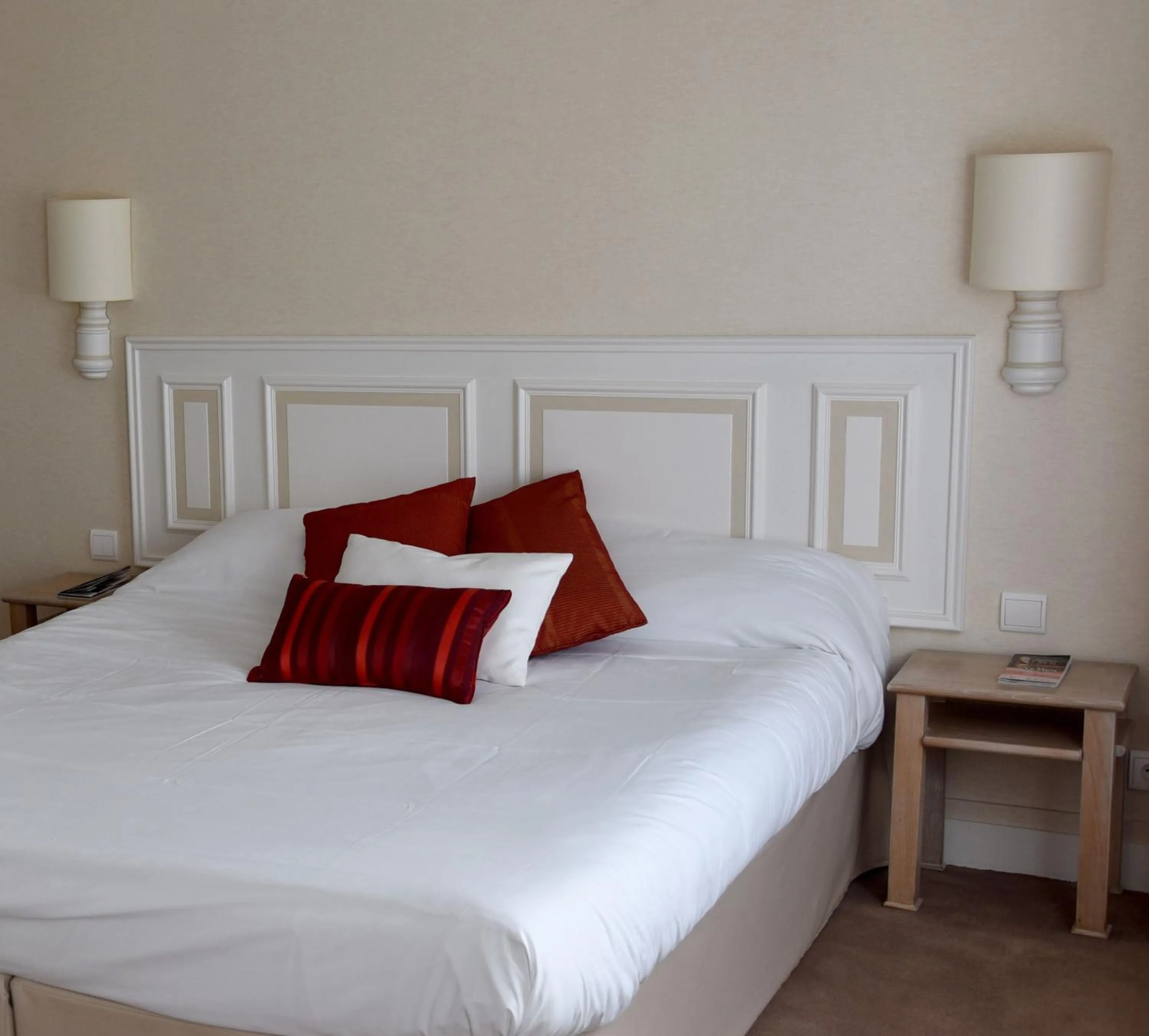 Junior Suite in The Originals City, Hotel Chantecler, Le Mans (Inter-Hotel)