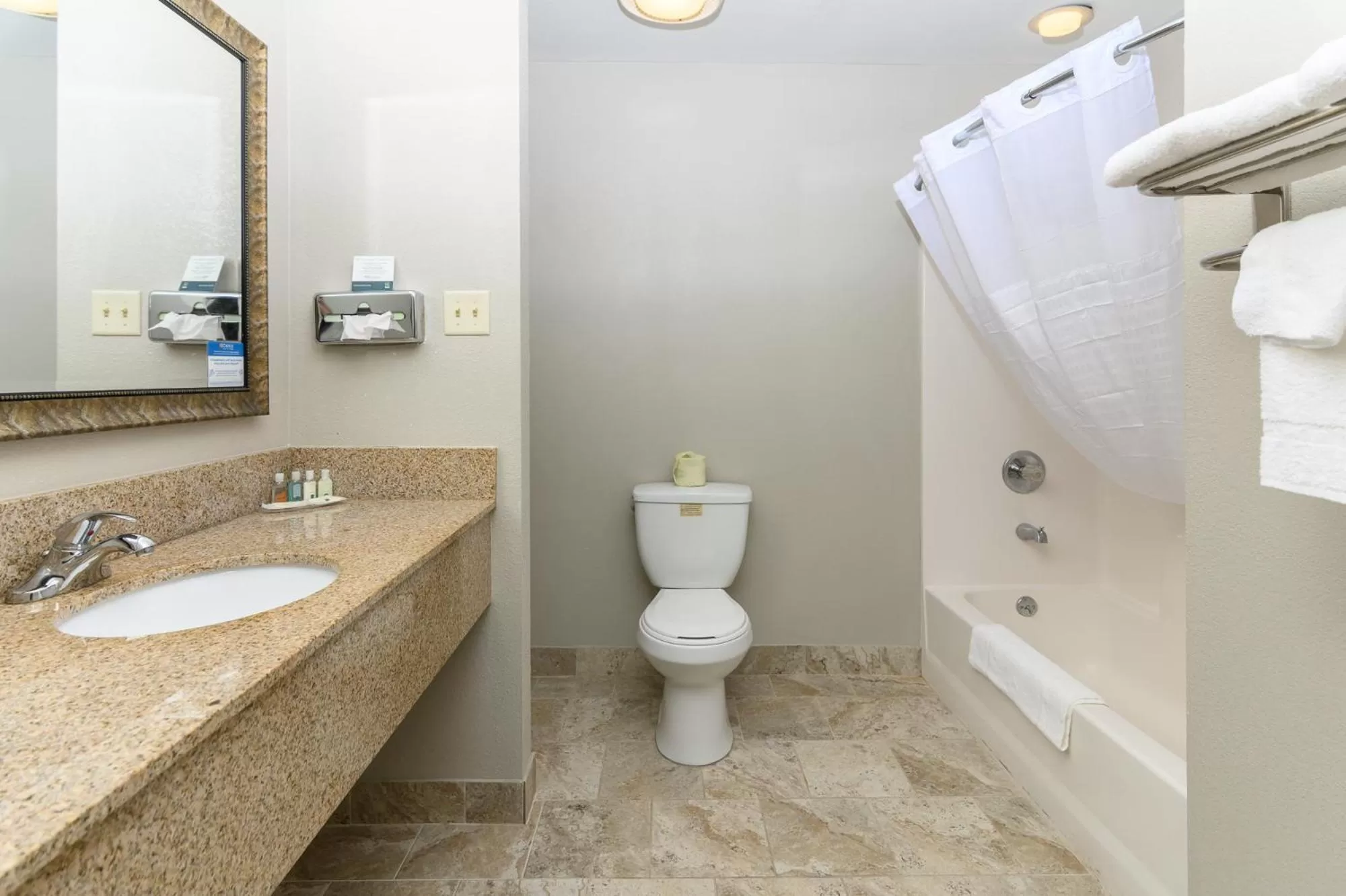 Queen Room with Two Queen Beds - Non Smoking in Quality Inn