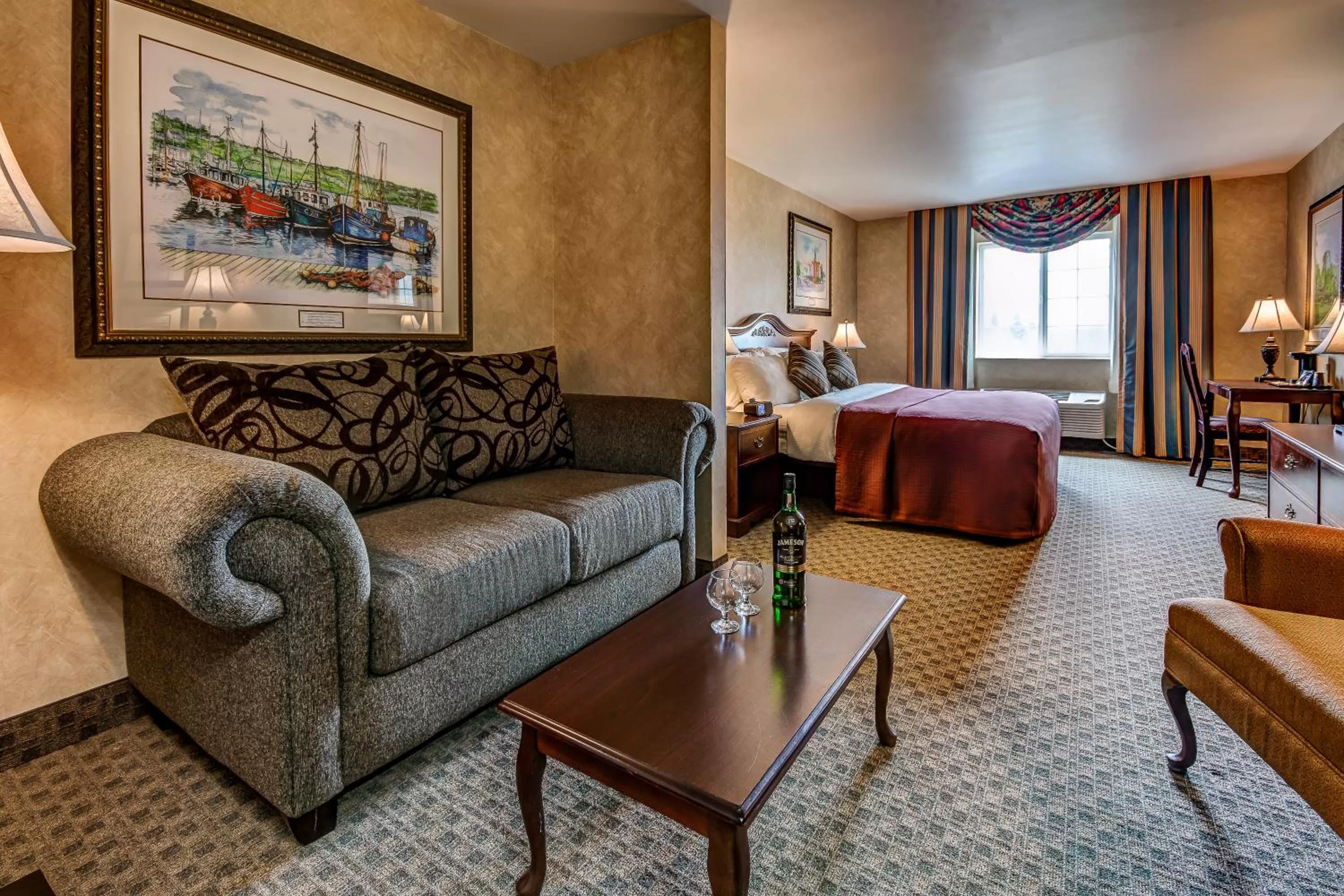 Irish Cottage Inn & Suites