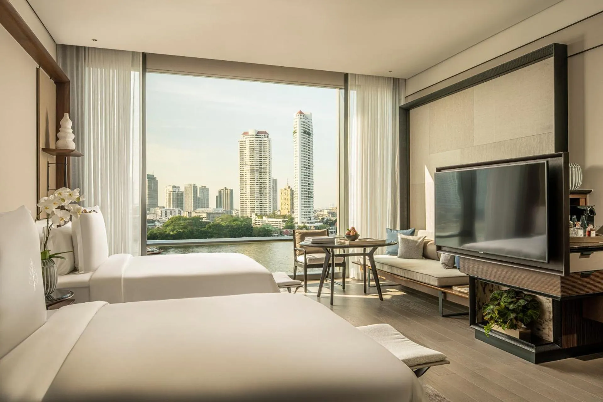 Premier River View Room 2 Twin beds in Four Seasons Hotel Bangkok at Chao Phraya River