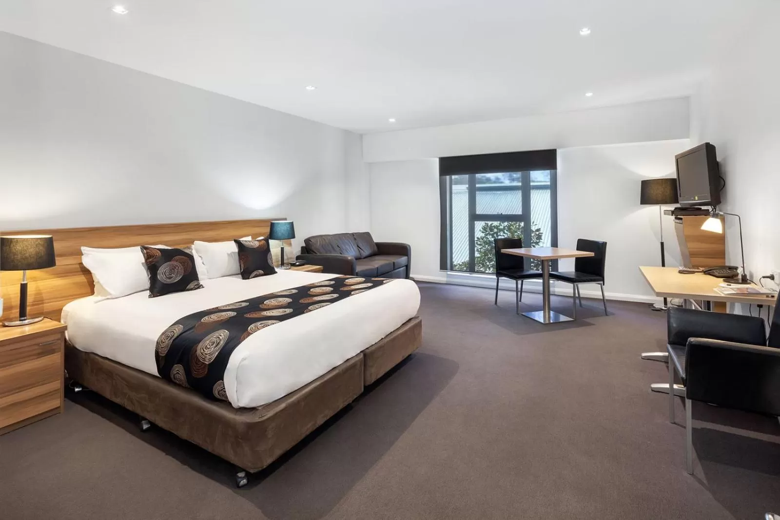 Superior King Room in Ballarat Suites