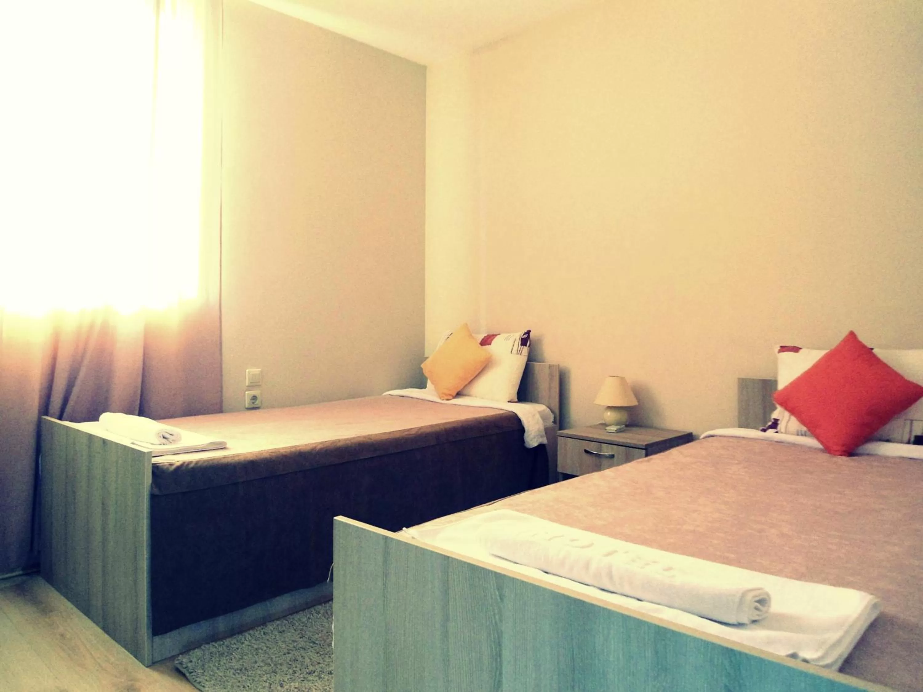 Twin Room - single occupancy in Garni Hotel Tri O