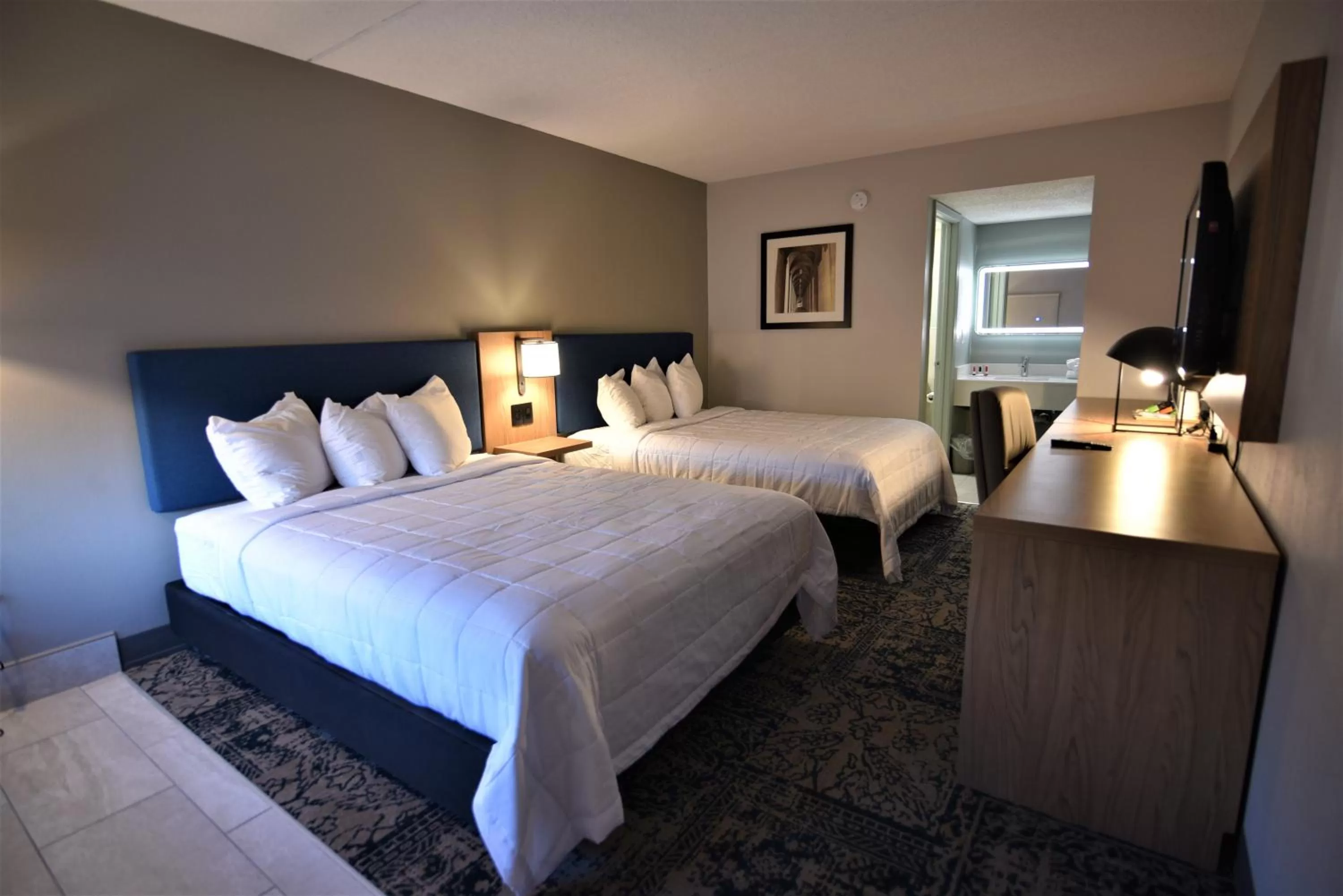 Queen Room with Two Queen Beds - Non-Smoking in Baymont by Wyndham Pine Grove I-81