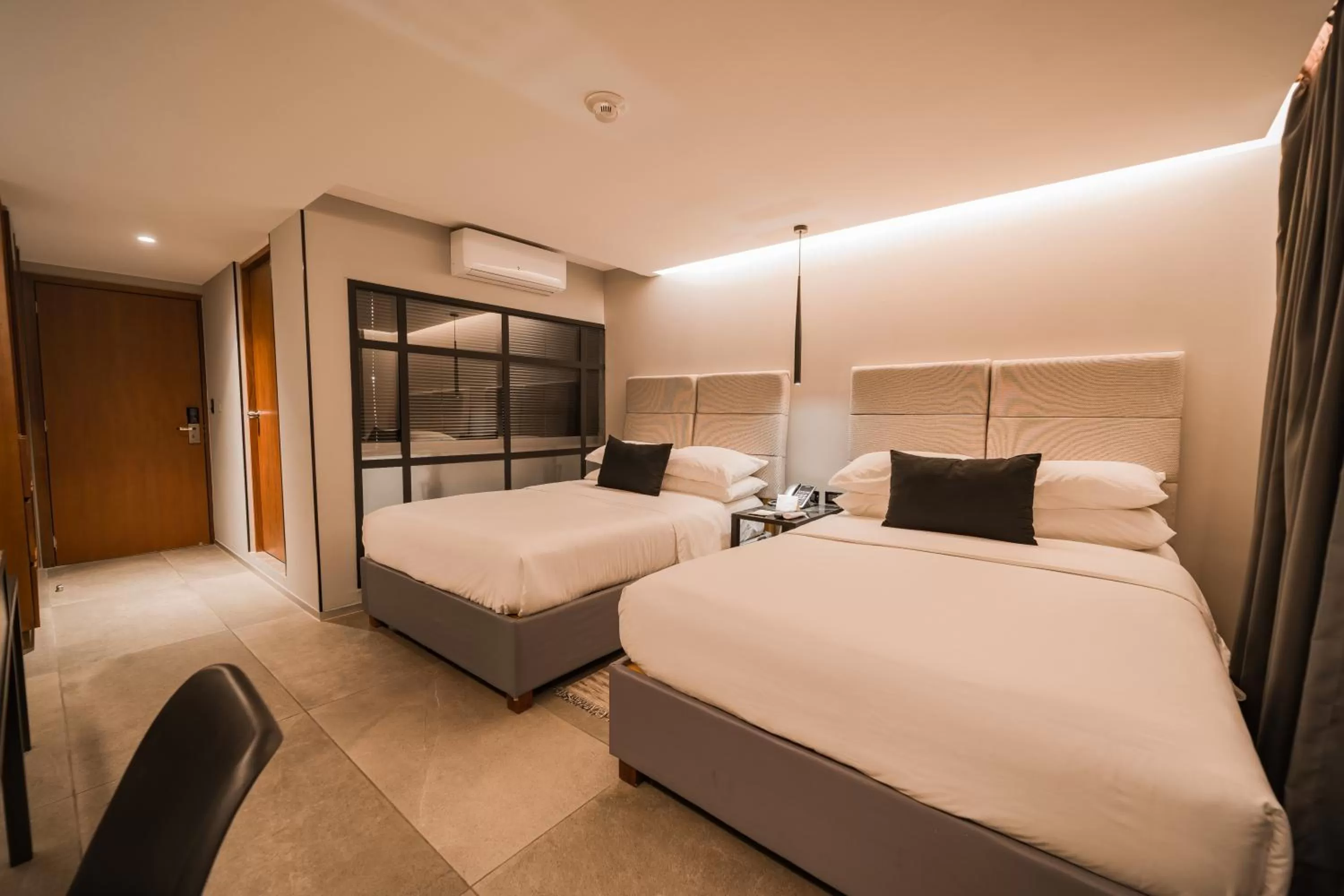Standard Double Suite in Ontico Urban Design Hotel