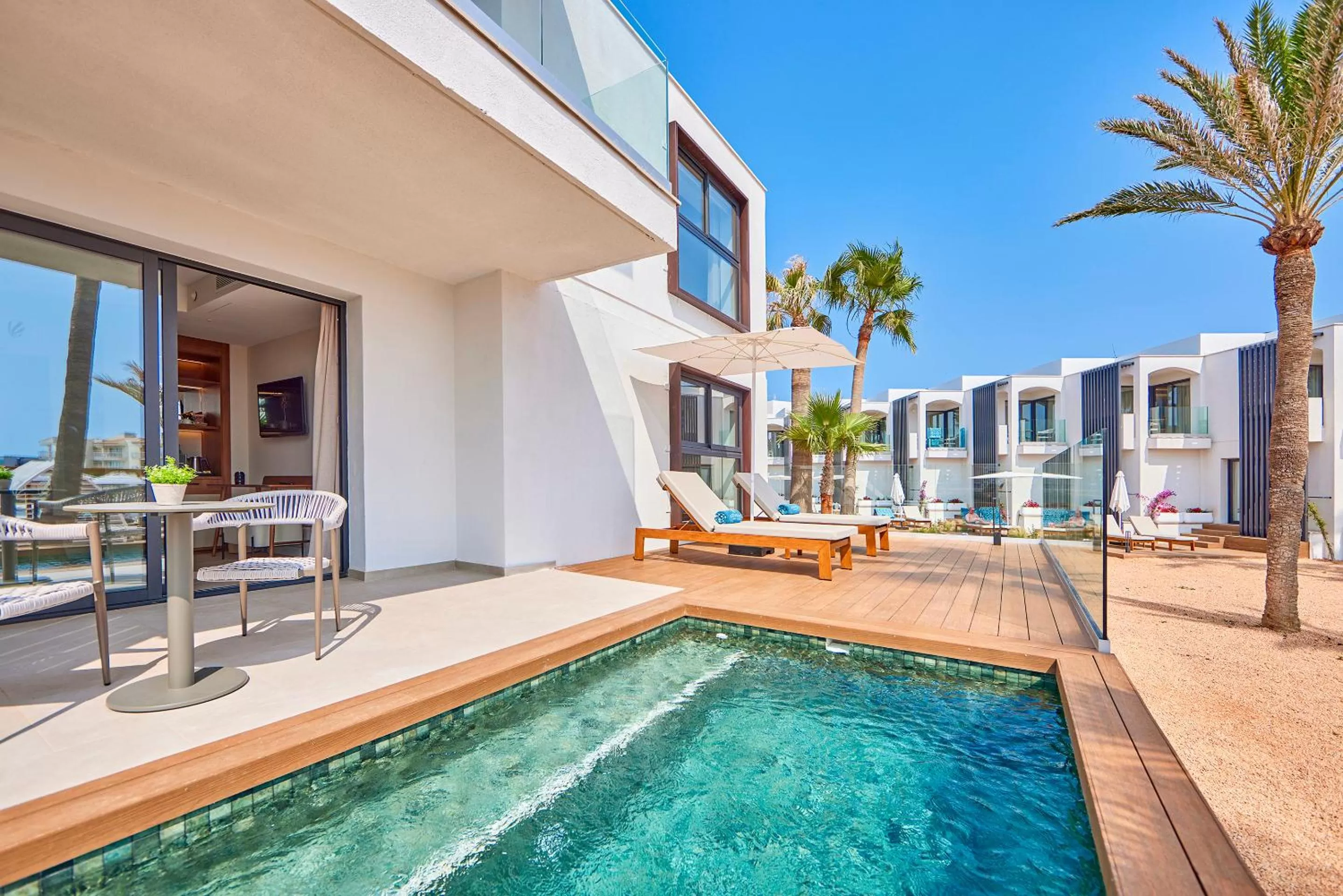 Suite with Private Pool and Sea View in Universal Grand León & Spa