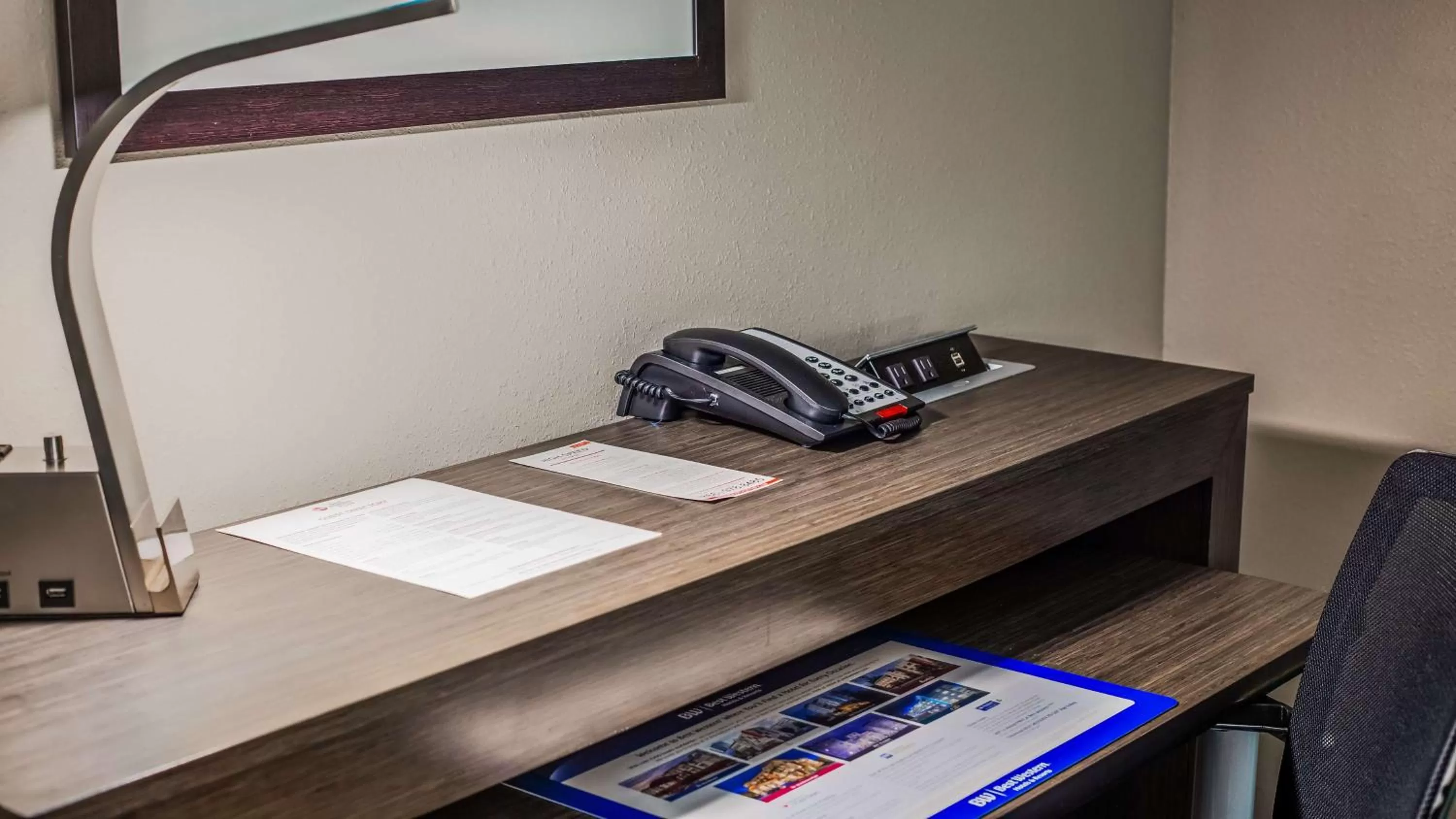 King Room with Kitchen - Non-smoking in Best Western Plus Pasadena Inn & Suites