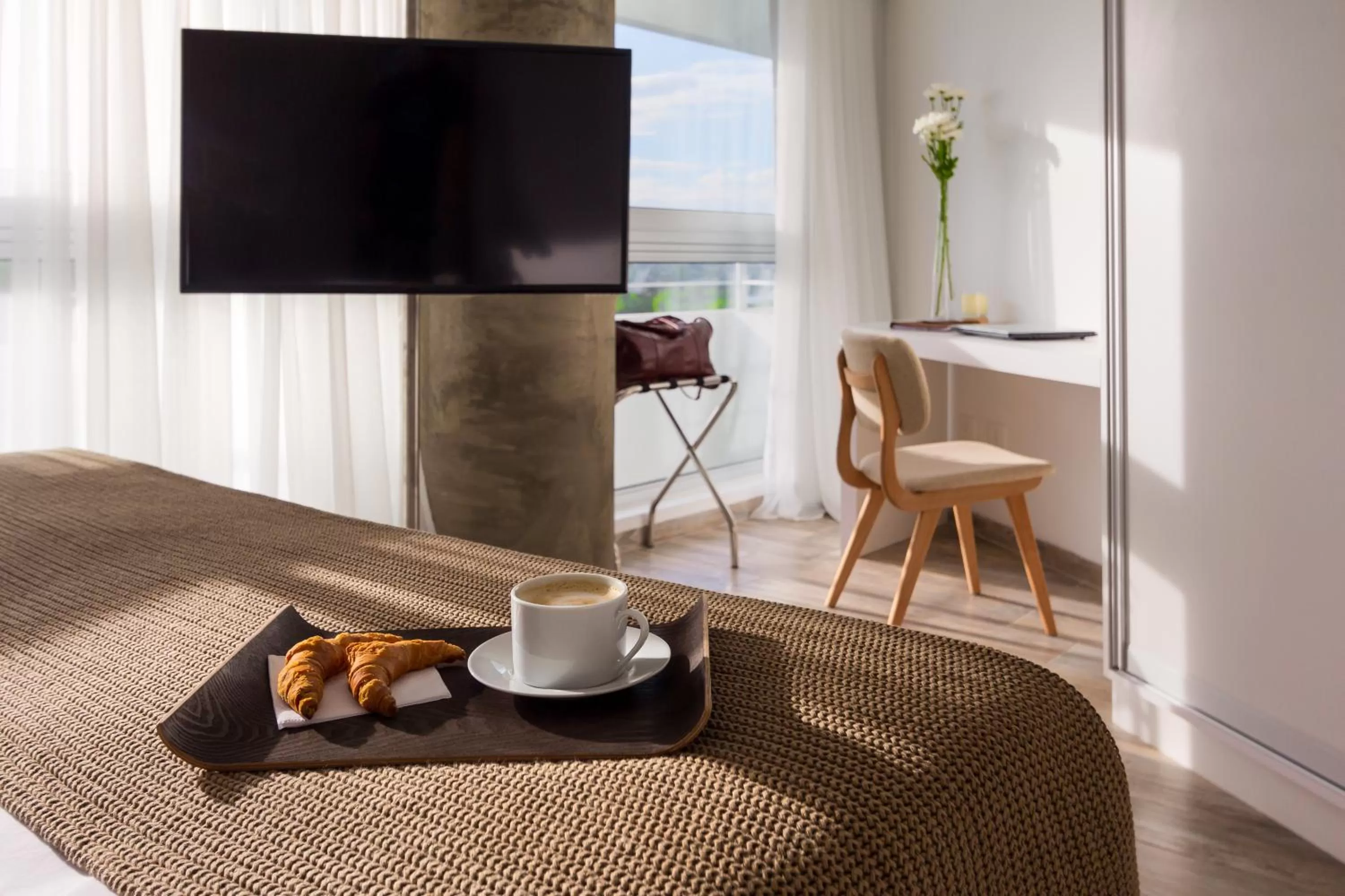 Queen Suite - Mobility Access/Non-Smoking in Dazzler by Wyndham Colonia