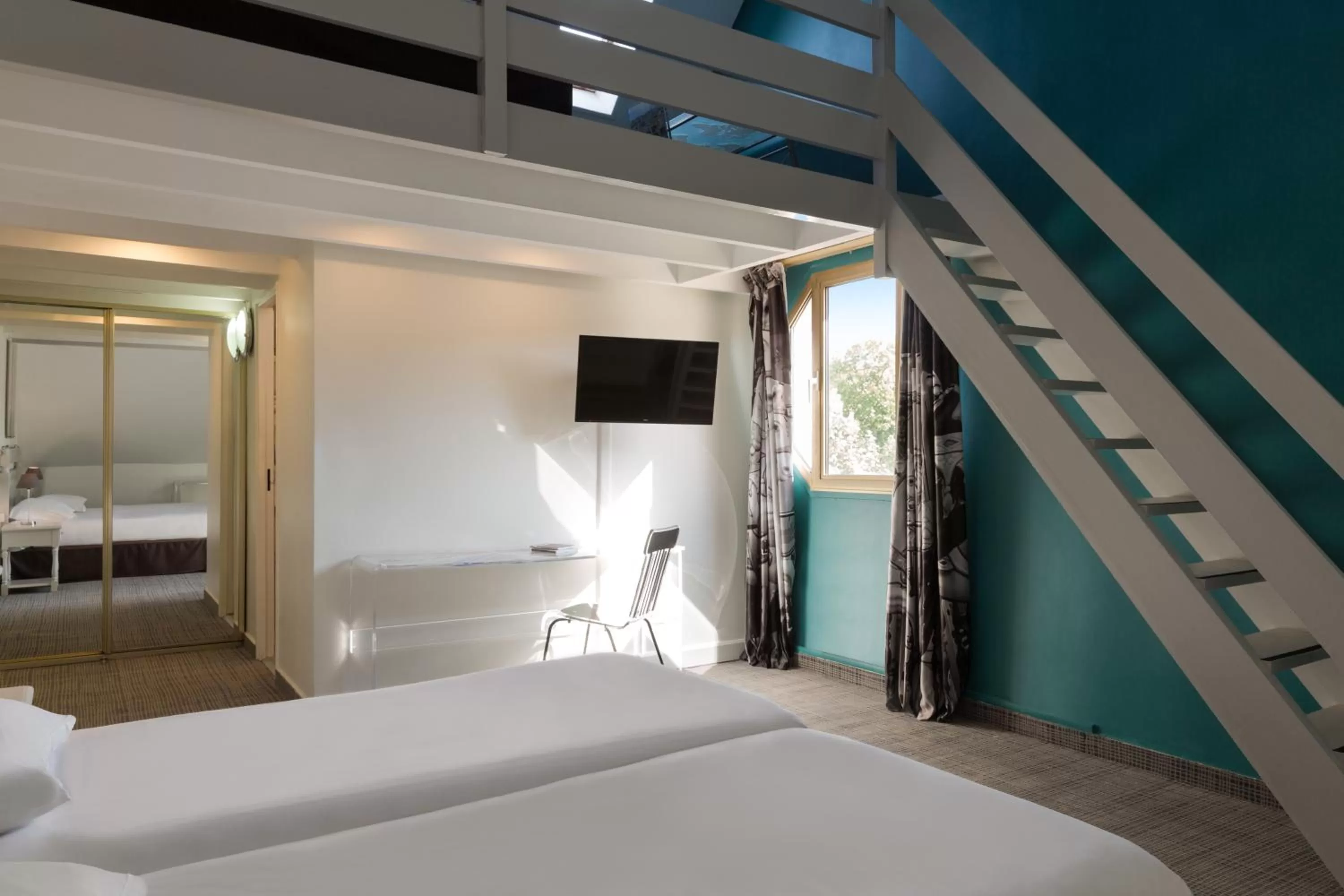 Family Room in Hotel Le Cardinal Rueil Centre