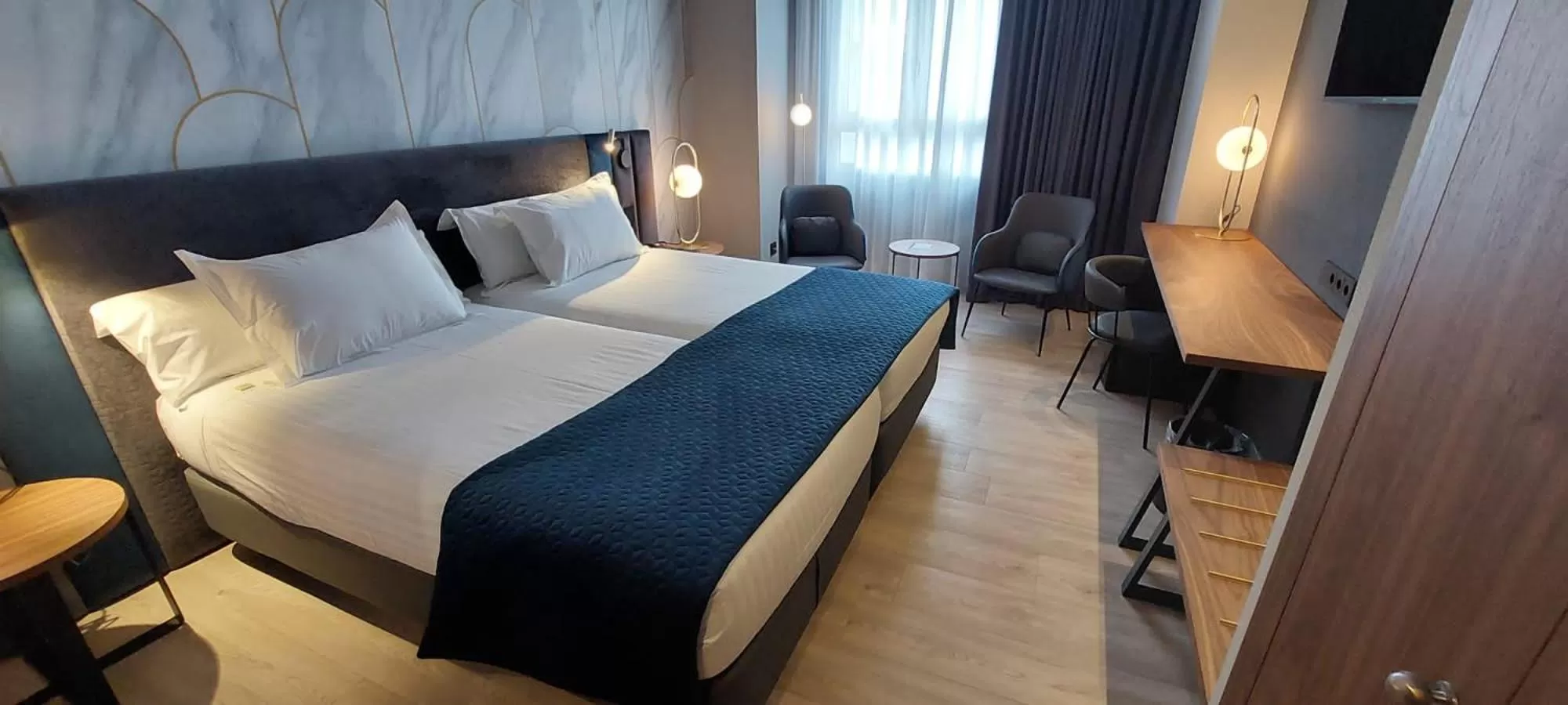 Deluxe Double or Twin Room in Silken Luis de León