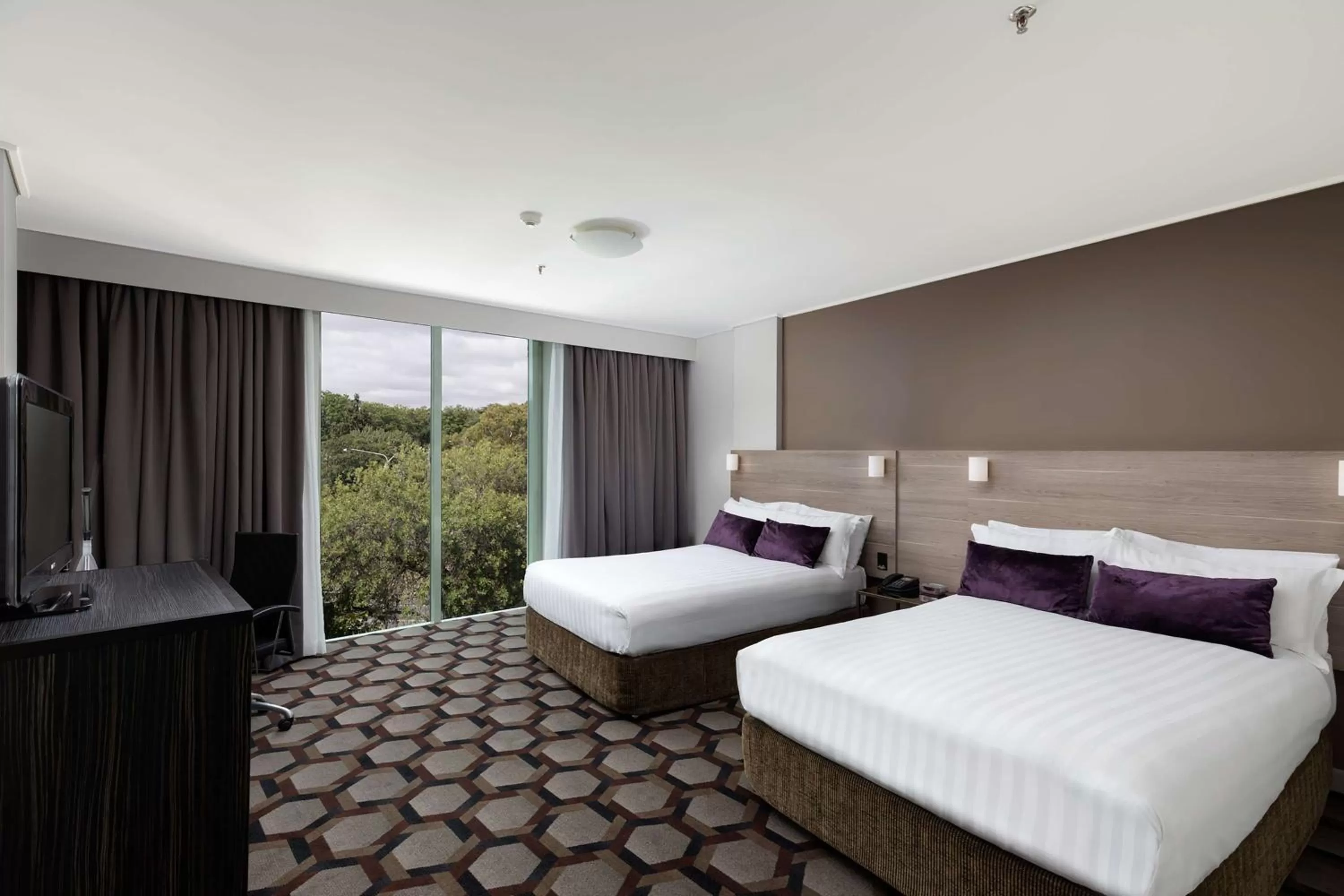 Superior Twin Room in Rydges Canberra