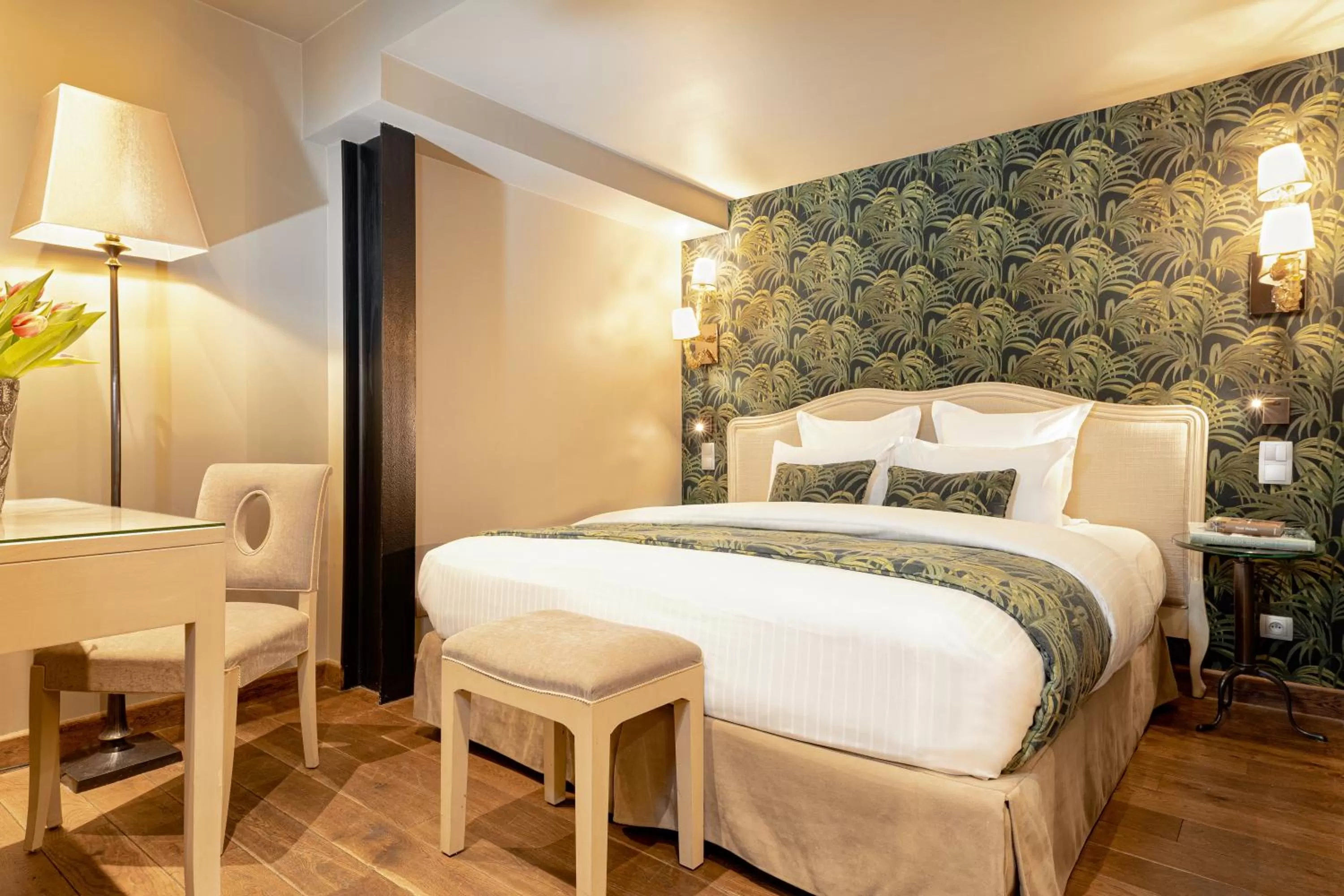 Junior Suite - single occupancy in B Montmartre