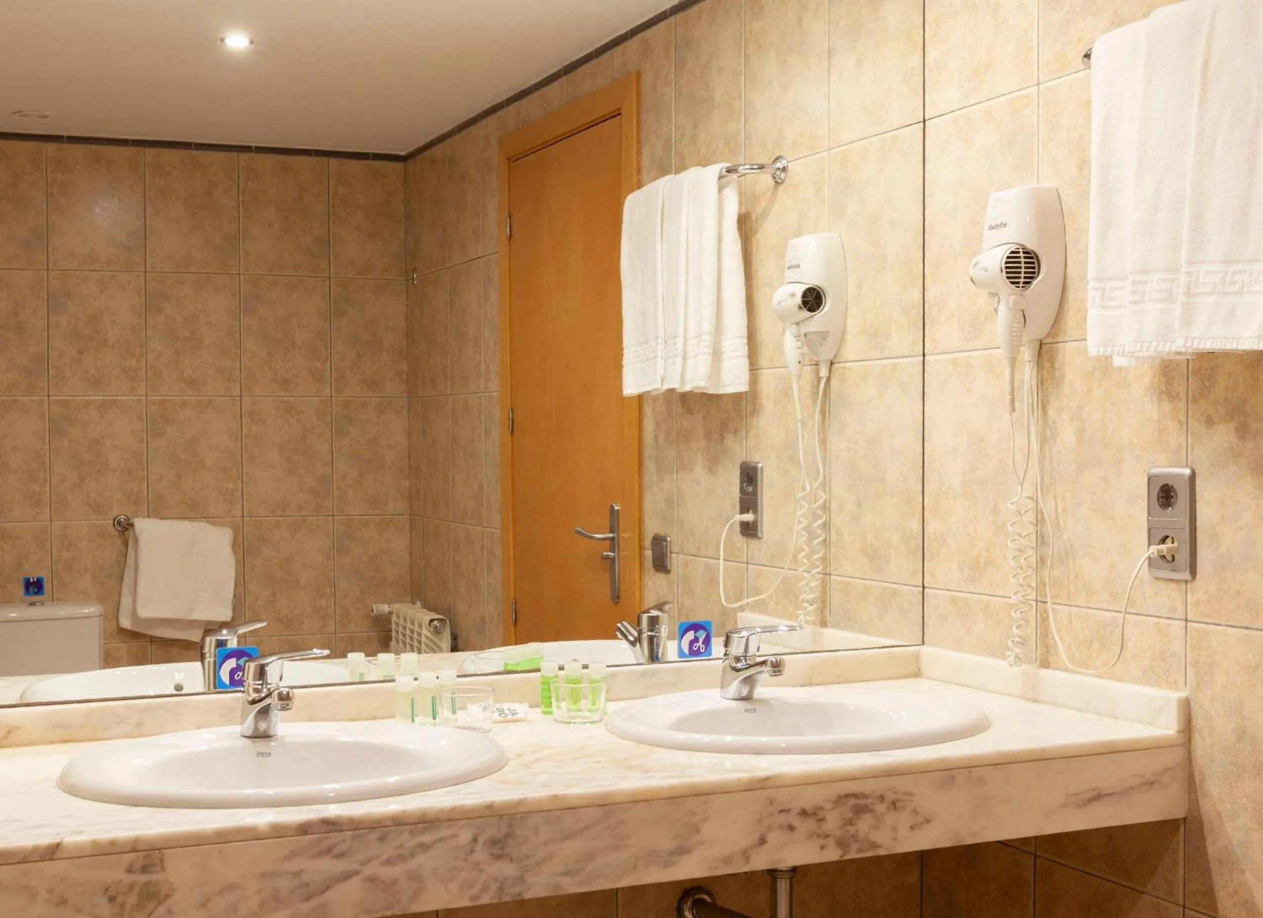 Triple Room (3 Adults) in Wuau! Hotel Segle XX