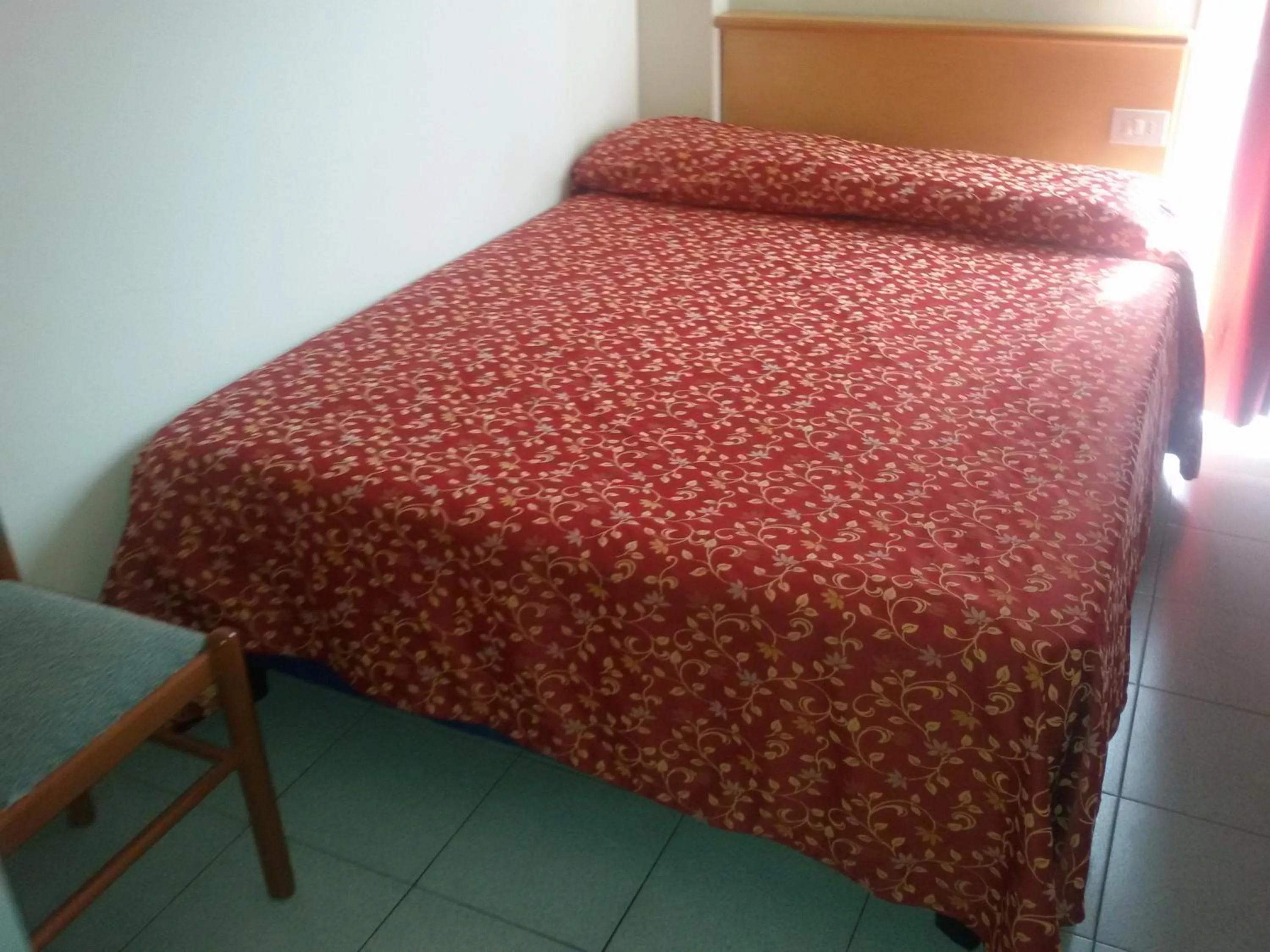 Single Room in Villa Athena