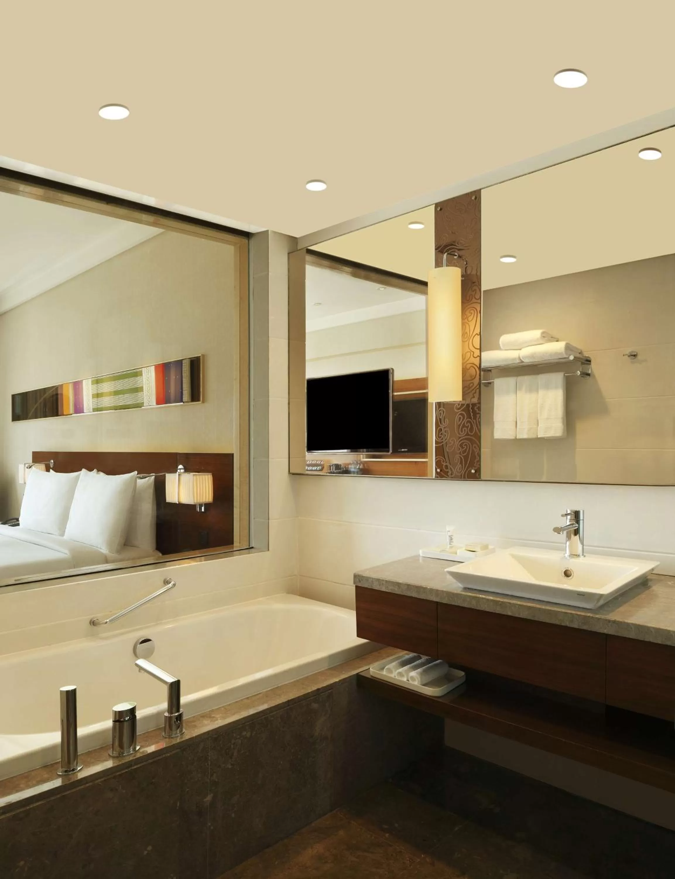 Executive Twin Room with Lounge Access in Hilton Chennai