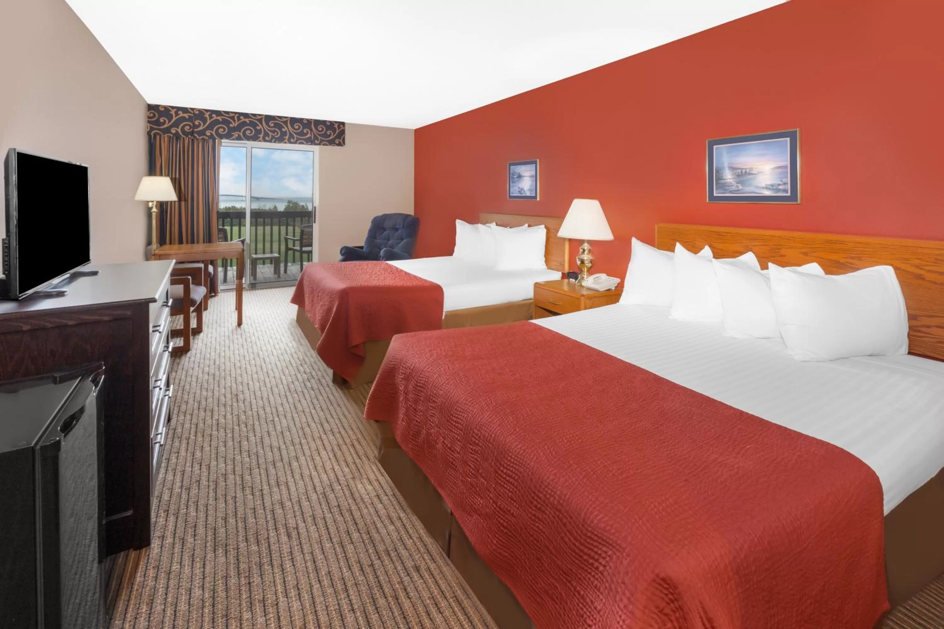 2 Queen Beds, Mobility Accessible Room, Lake View, Tub w/Grab Bars, Non-Smoking in Super 8 by Wyndham St. Ignace