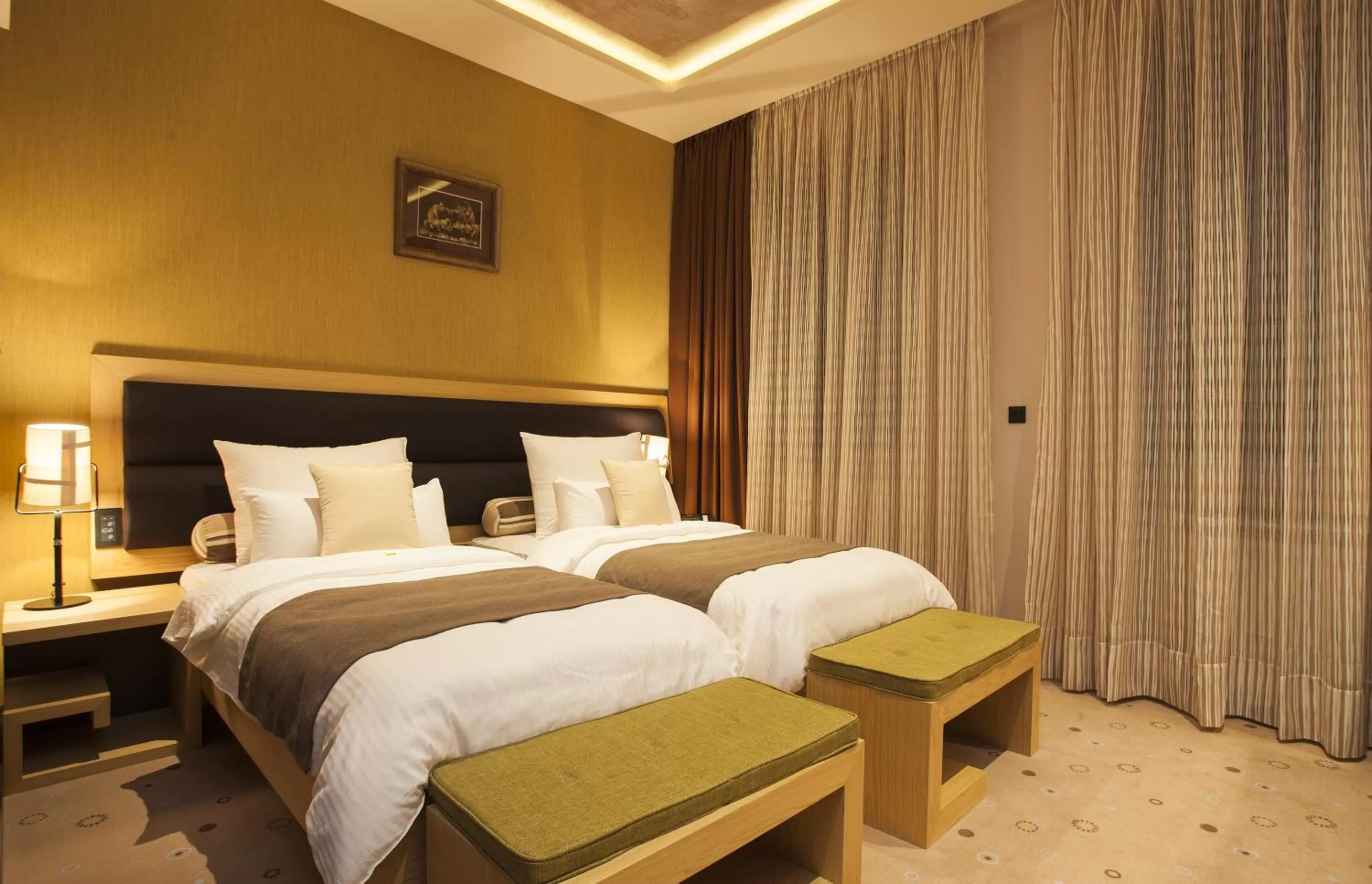 One-Bedroom Apartment  in Atera Business Suites