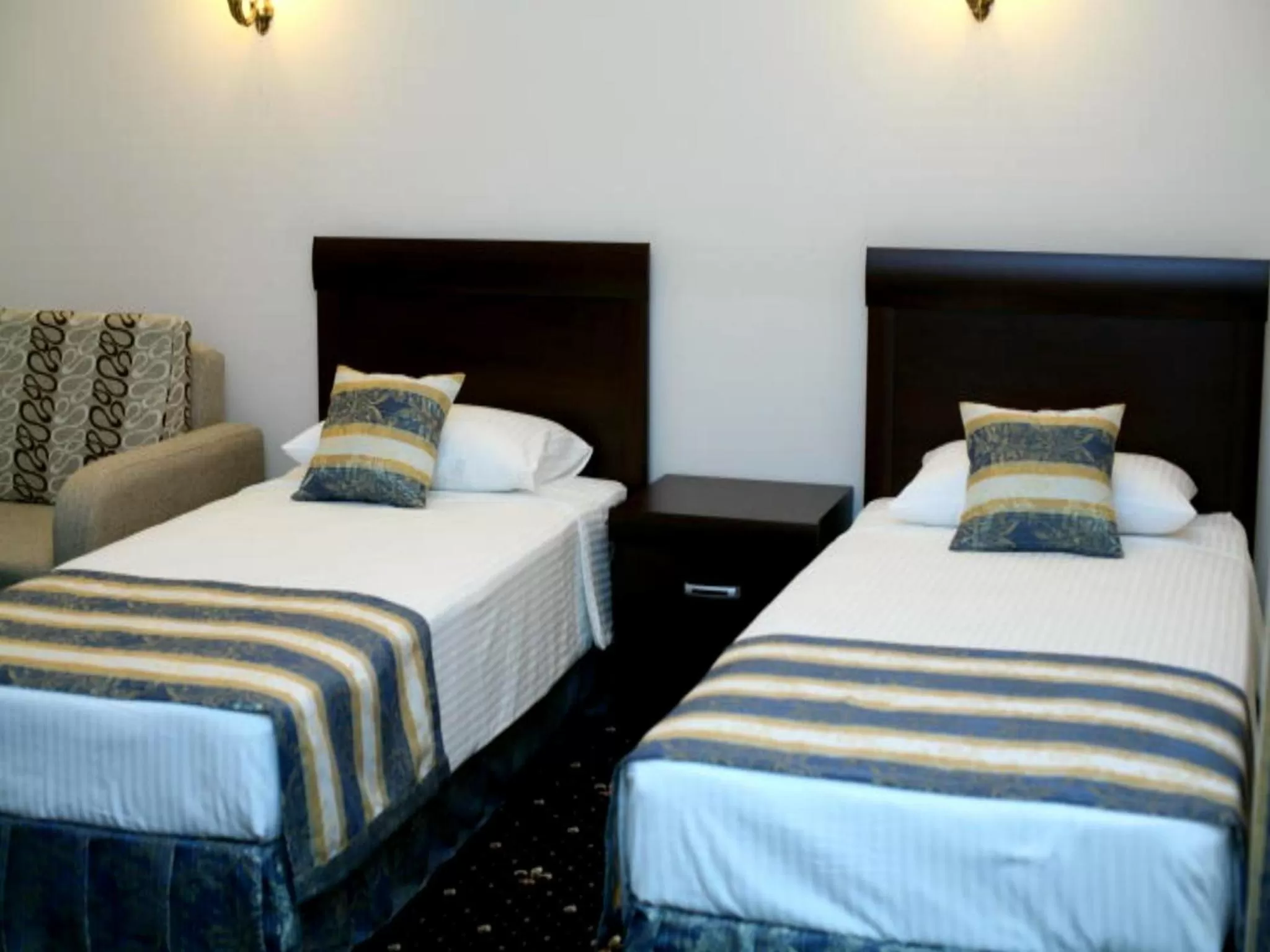 Superior Twin Room in Manhattan Hotel & Restaurant