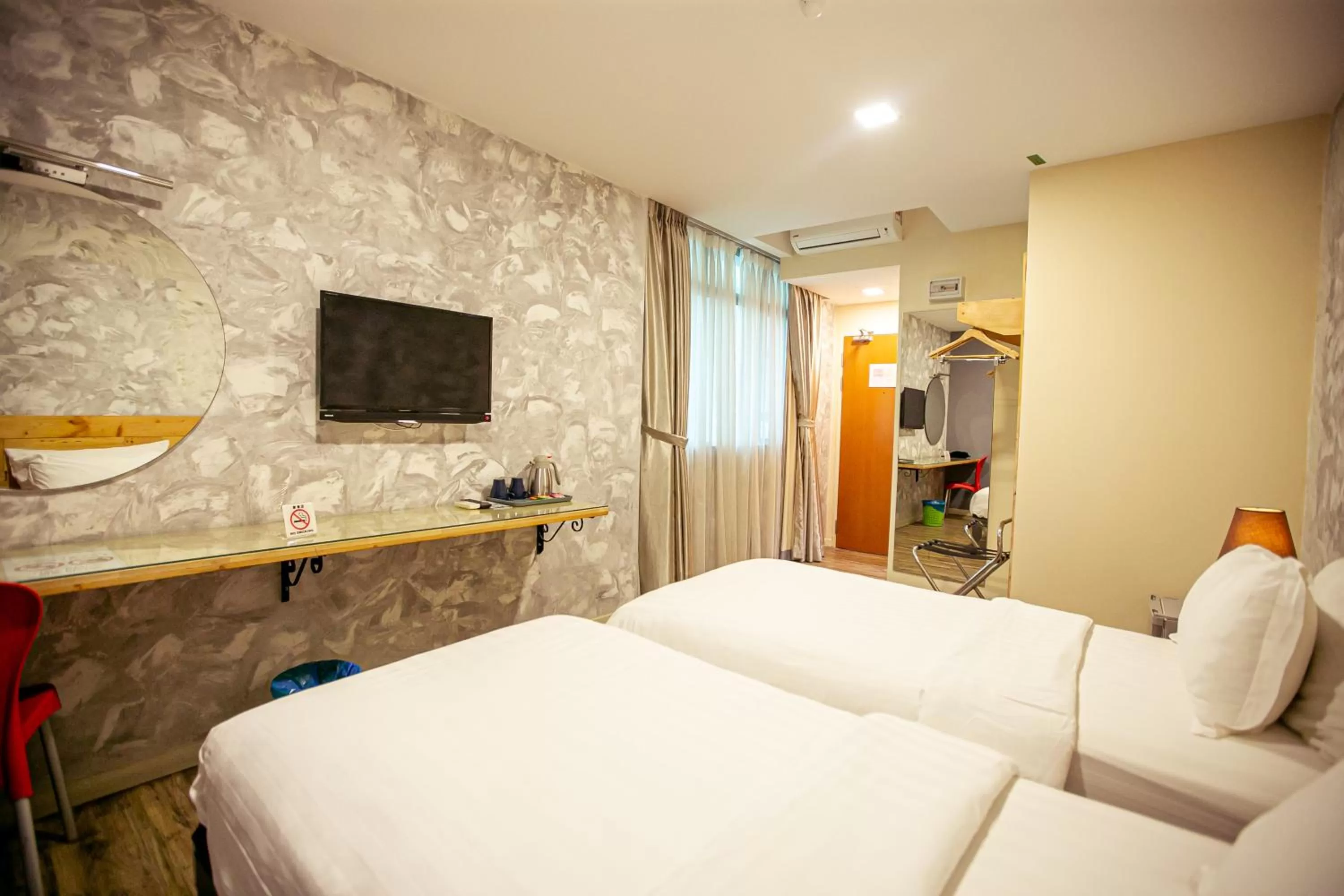 Deluxe Twin Room in Chulia Mansion