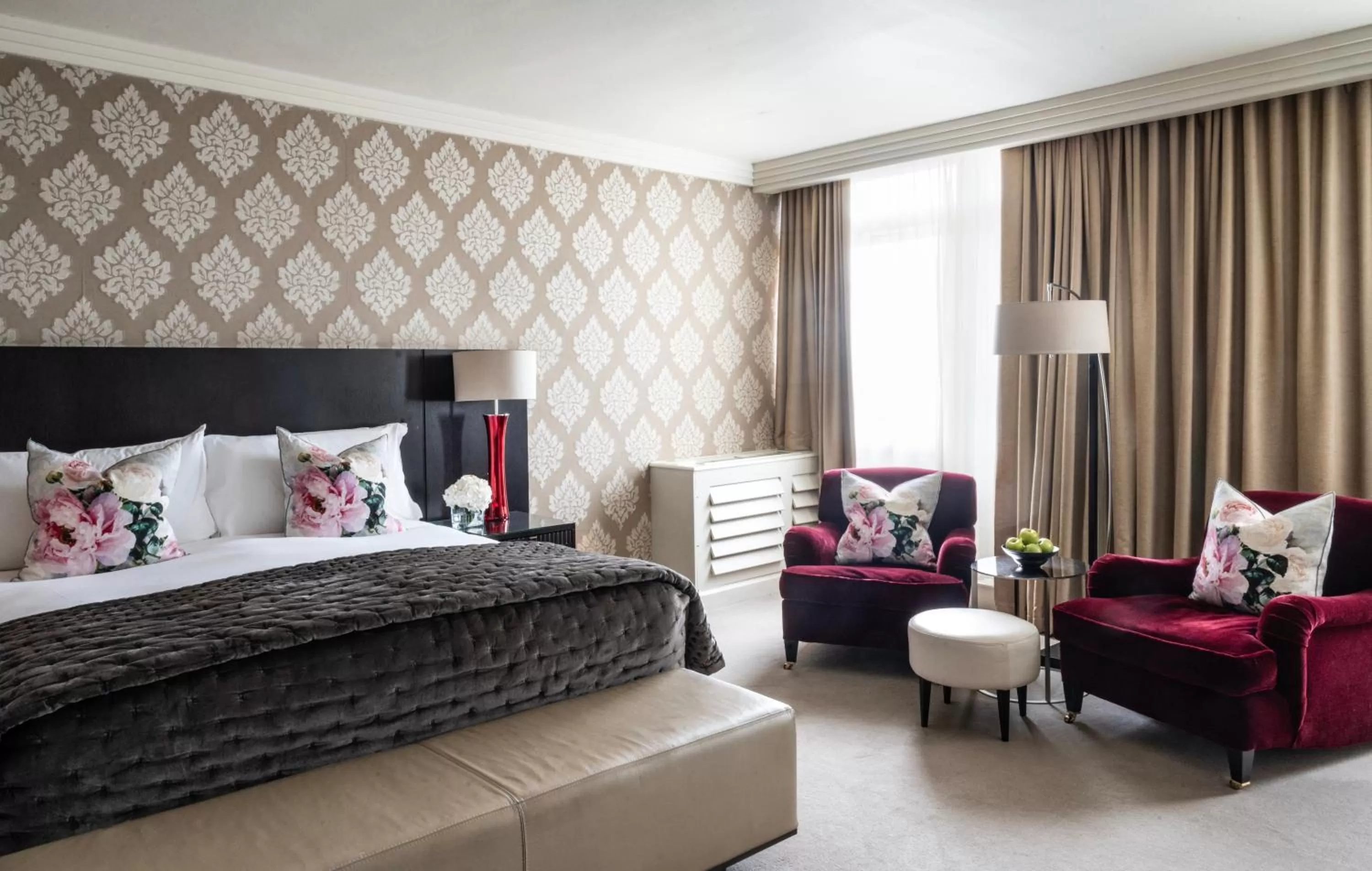 Deluxe King Room in The Westbury Hotel