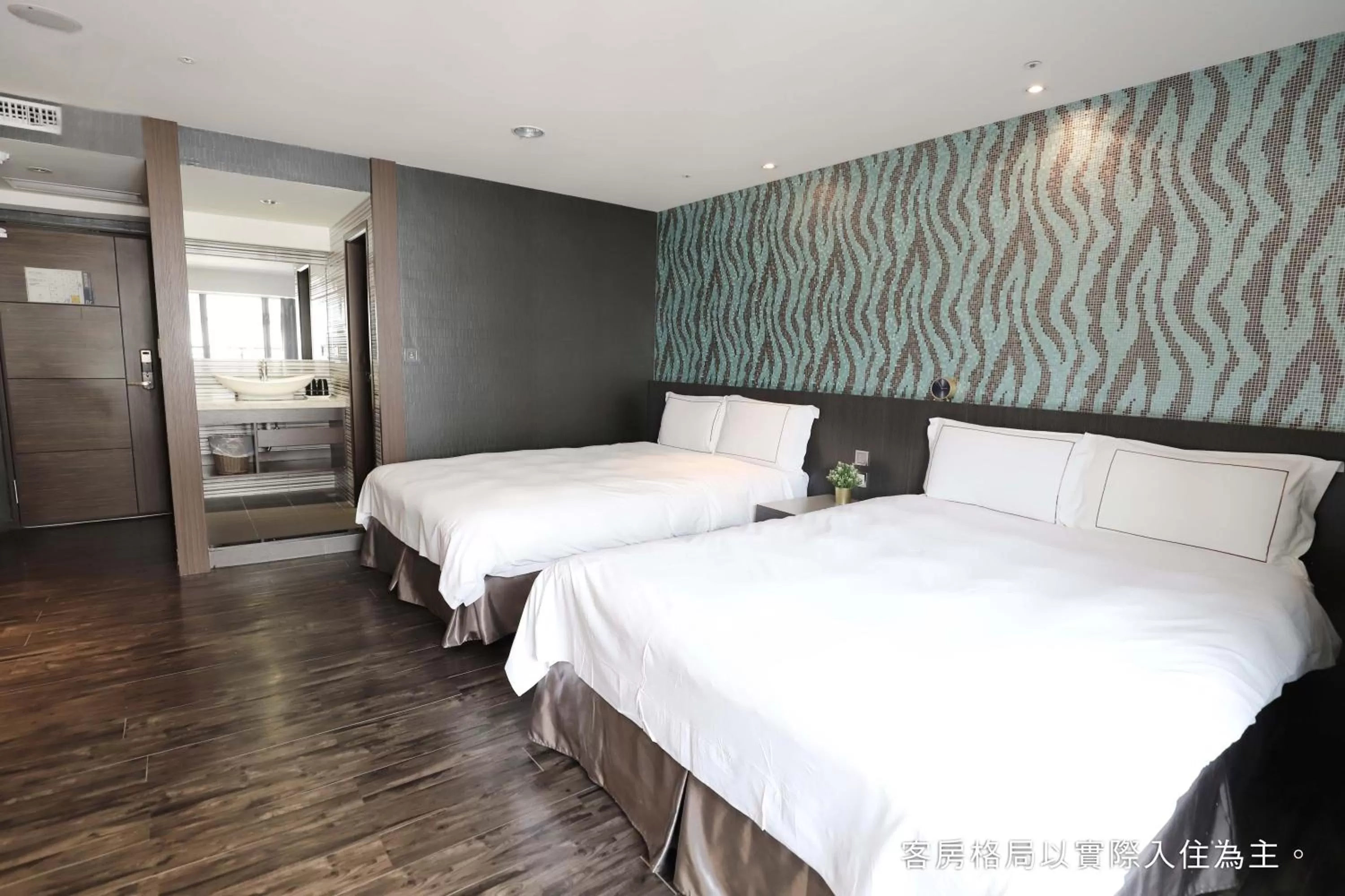 Standard Quadruple Room in Talmud Hotel Yizhong