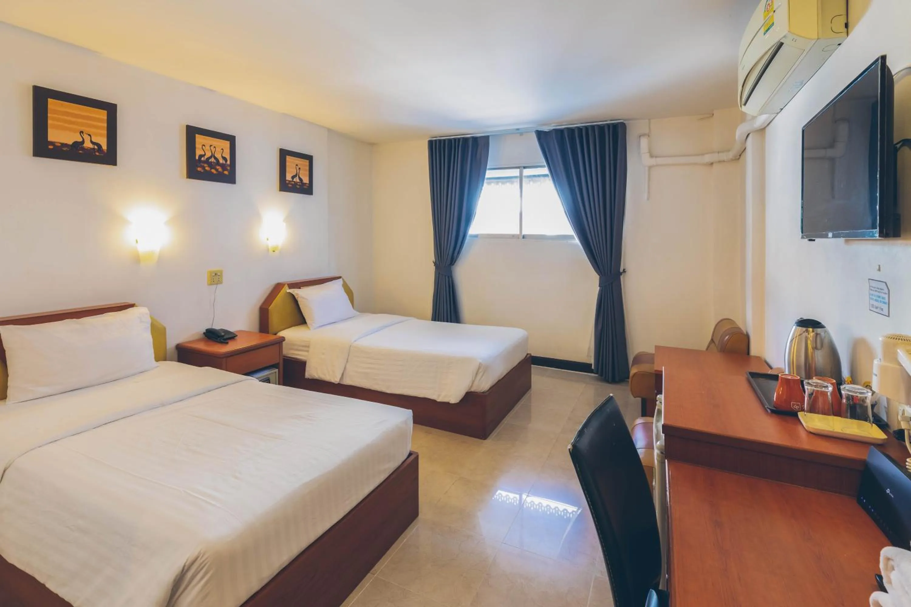 Standard Twin Room in Atlas Bangkok Hotel