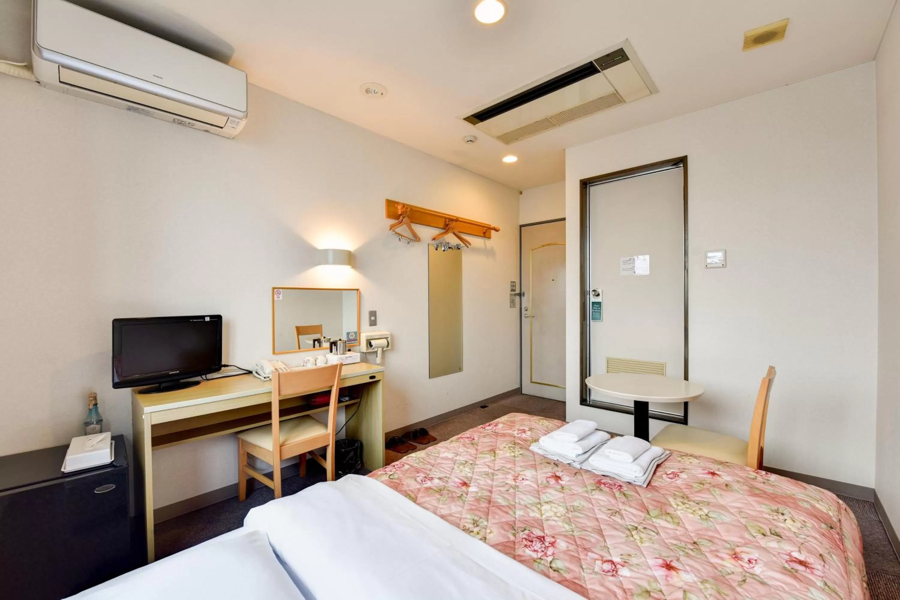 Double Room - single occupancy - Non-Smoking  in Hotel Hana