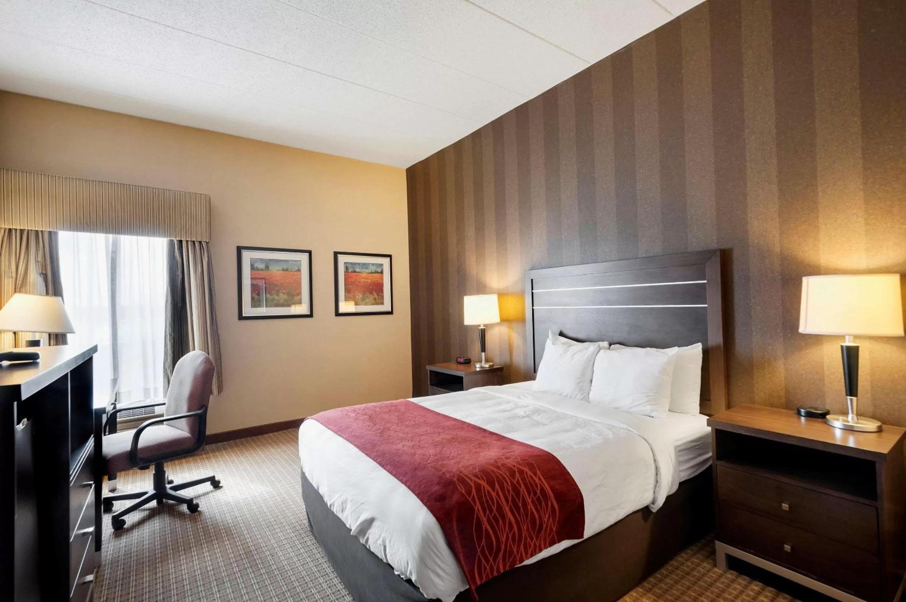 King Suite with Whirlpool - Non-Smoking in Quality Inn & Suites Bel Air I-95 Exit 77A