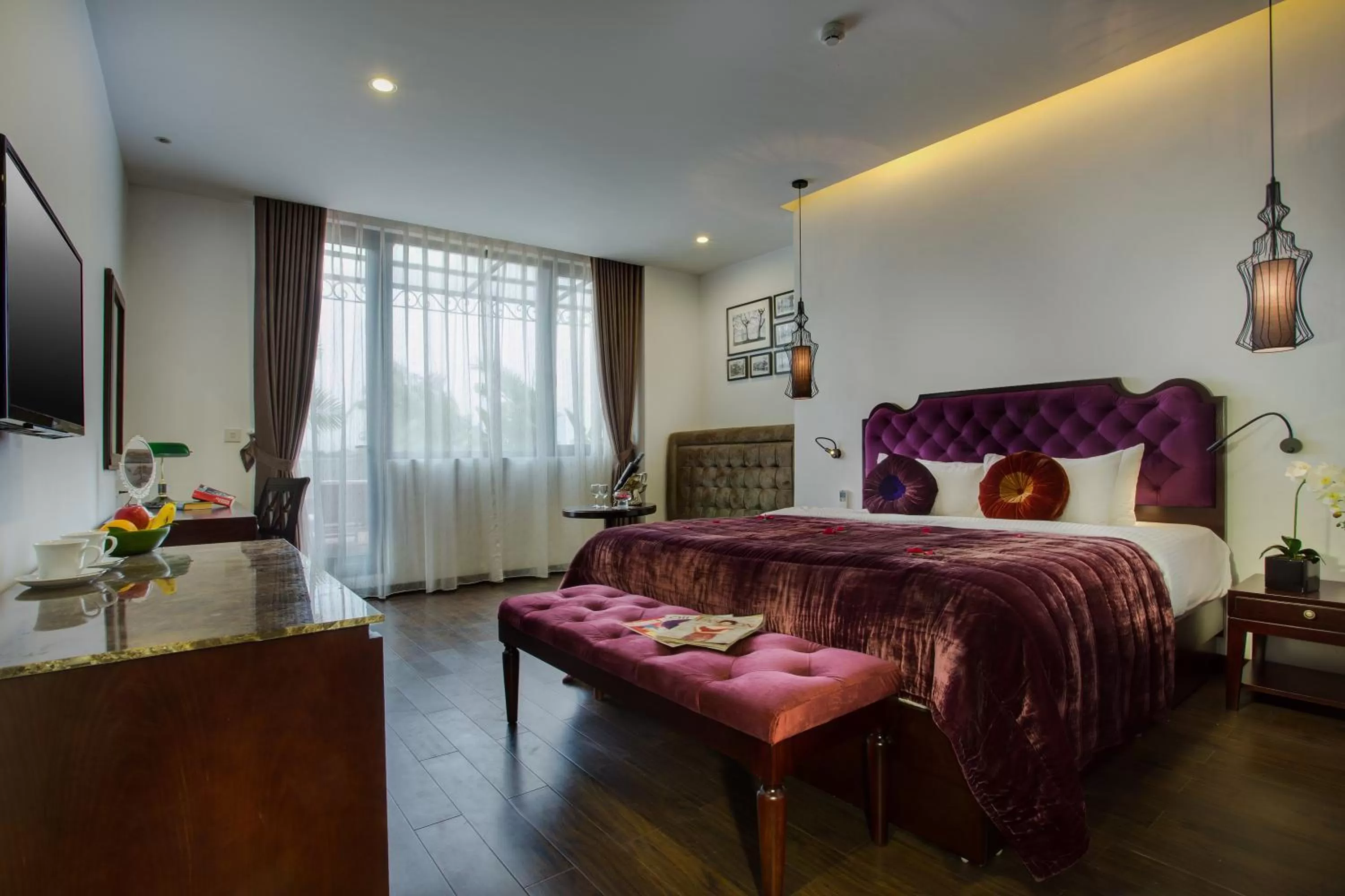 Marvelous Suite with Balcony in Hanoi Marvellous Hotel & Spa