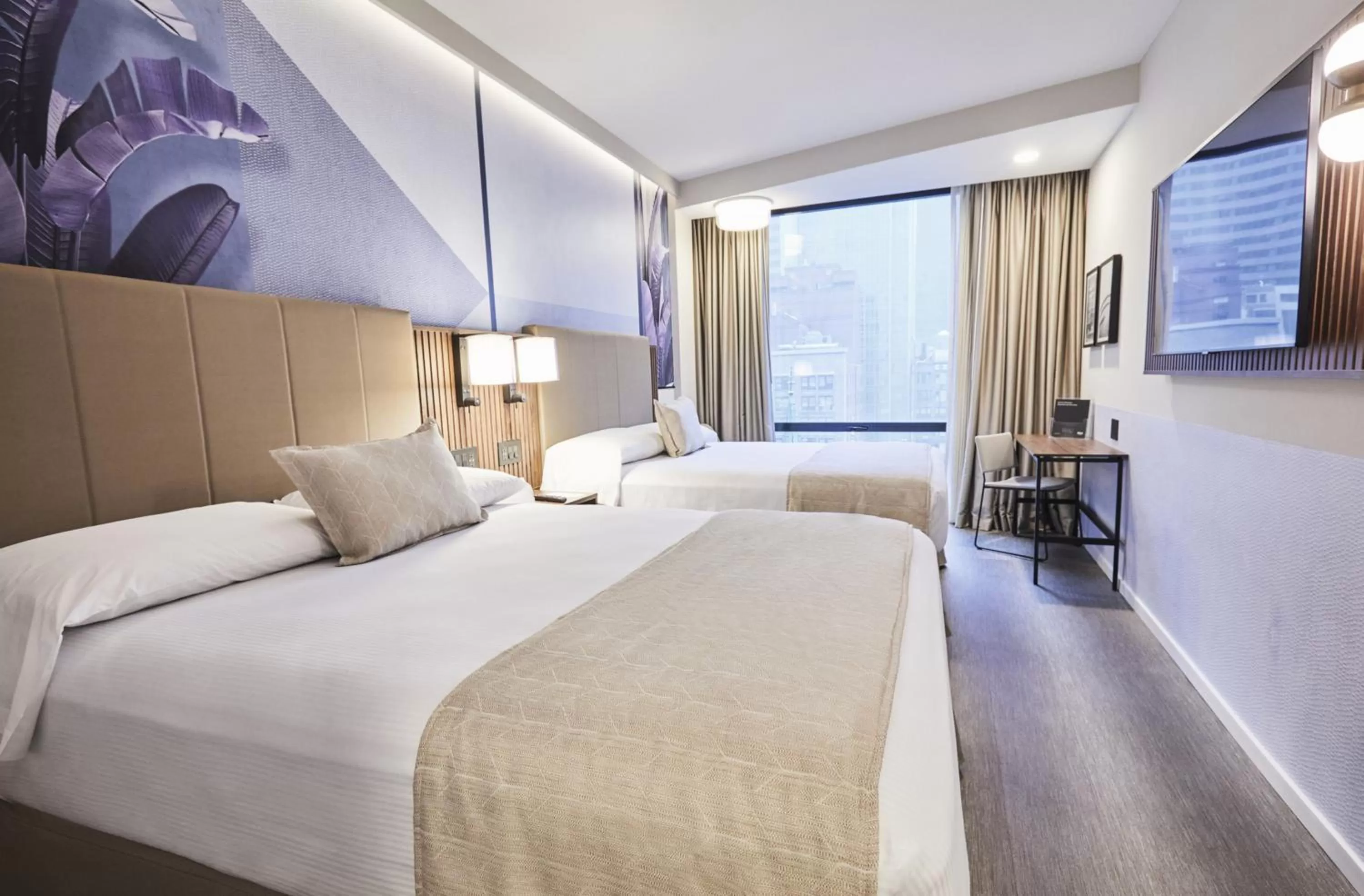 Deluxe Two Queen Beds in Riu Plaza Manhattan Times Square