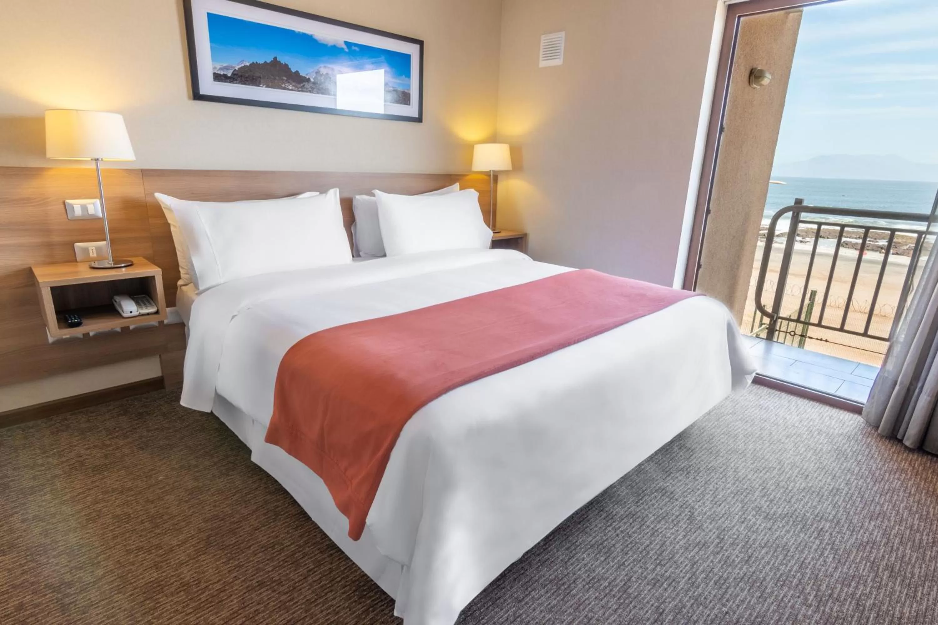 Junior Suite with King Bed in Geotel Antofagasta