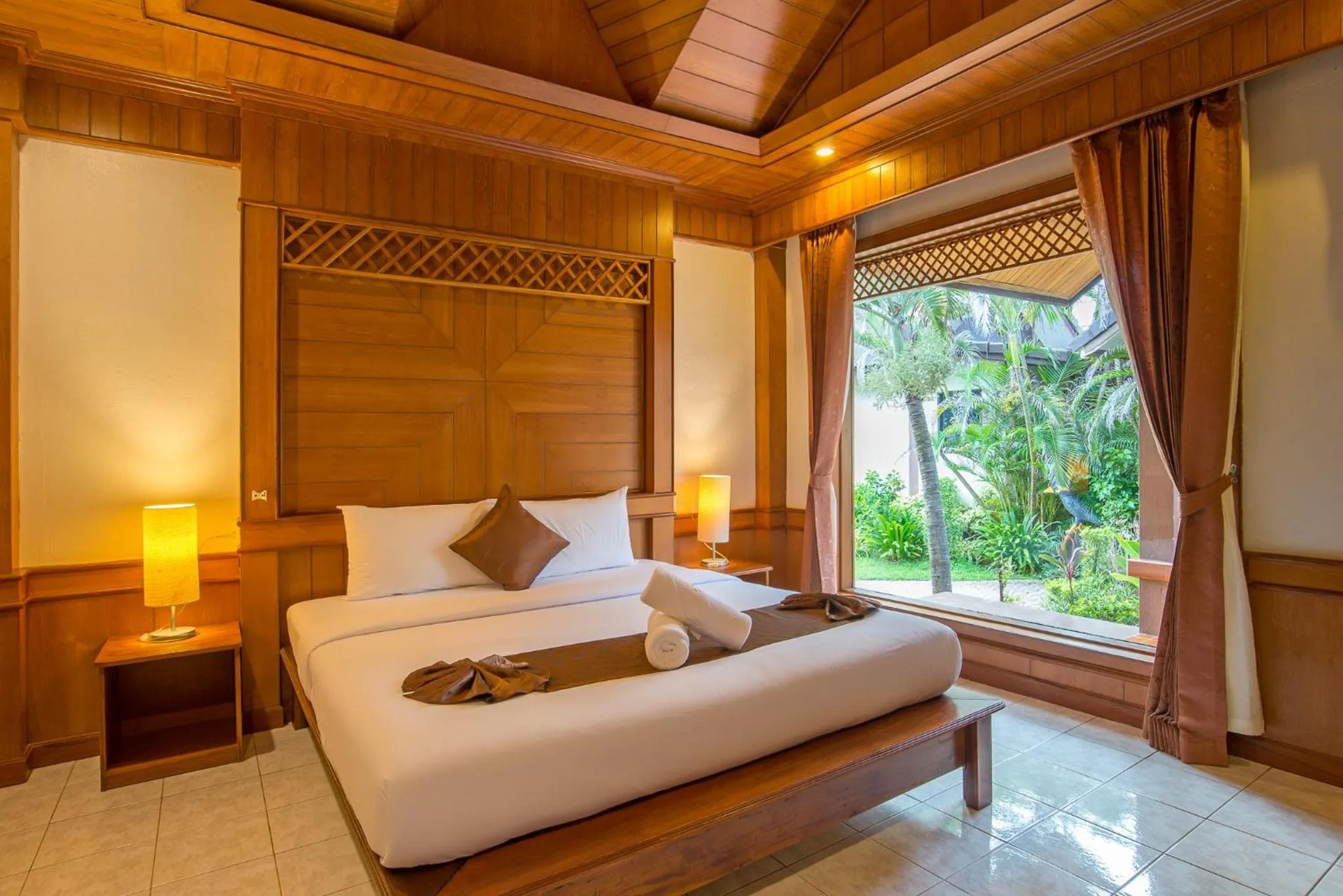 Deluxe Bungalow in Lanta Miami Resort - SHA Extra Plus