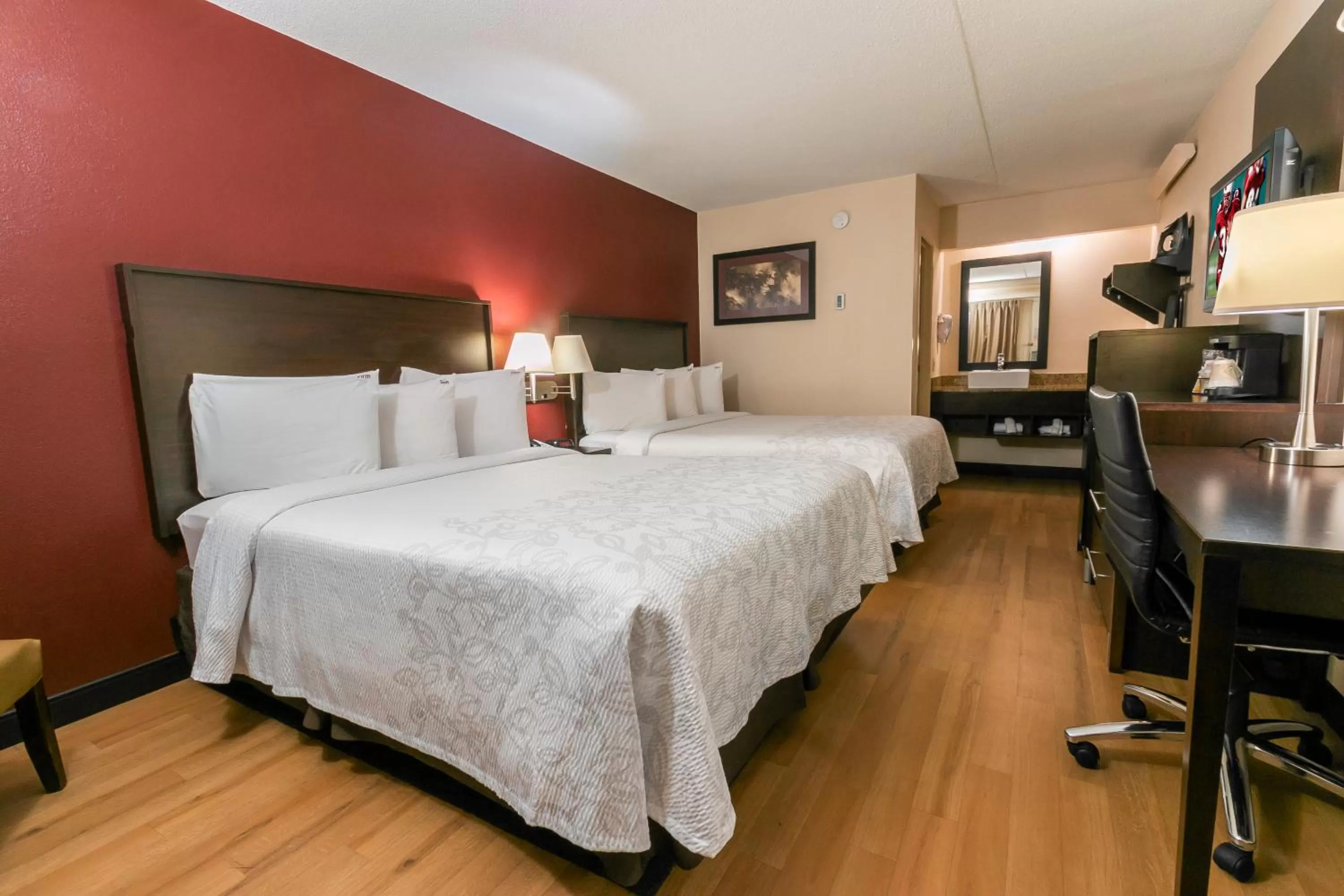 Deluxe Room with Two Double Beds Smoke Free in Red Roof Inn PLUS+ Baltimore North - Timonium