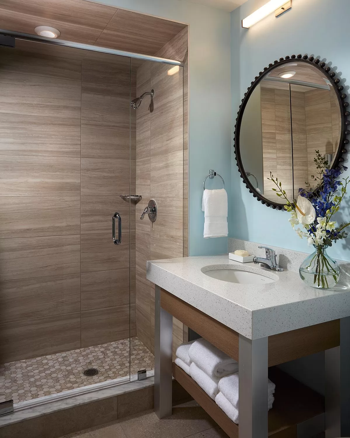 Standard Queen Room in The Pointe Hotel