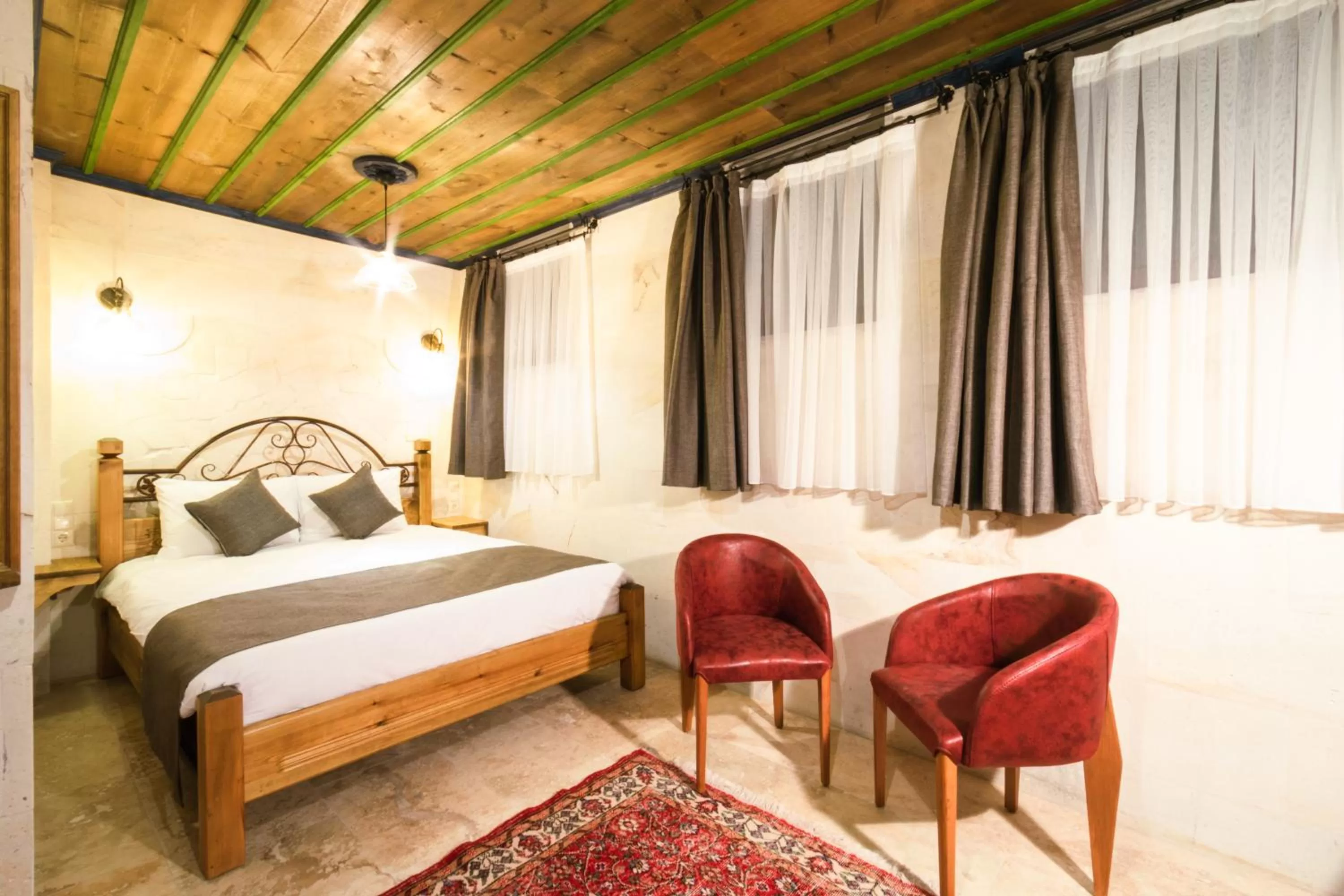 Standard Double Room in Sapphire Stone House