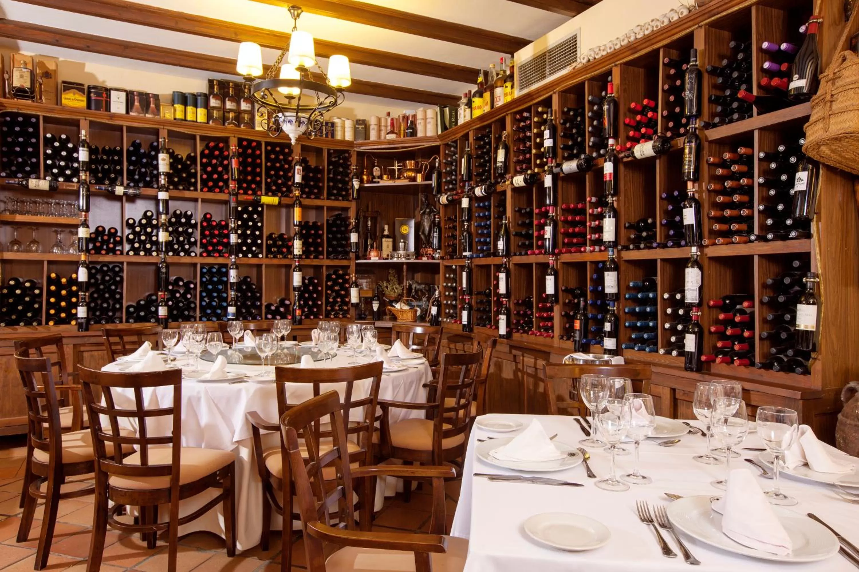 Restaurant/places to eat in Finca Eslava