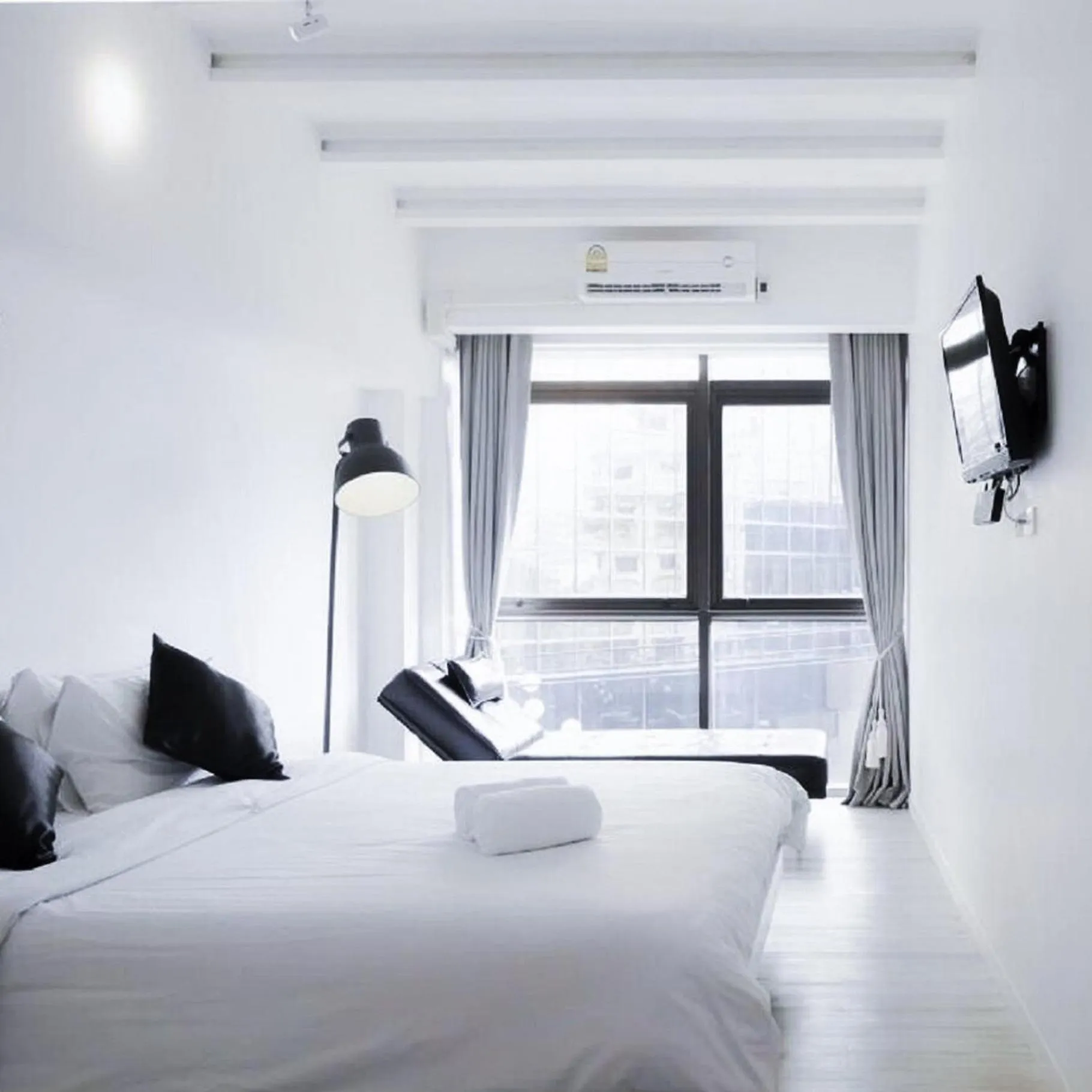 Deluxe Double Room in 3Howw Hostel @ Sukhumvit 21