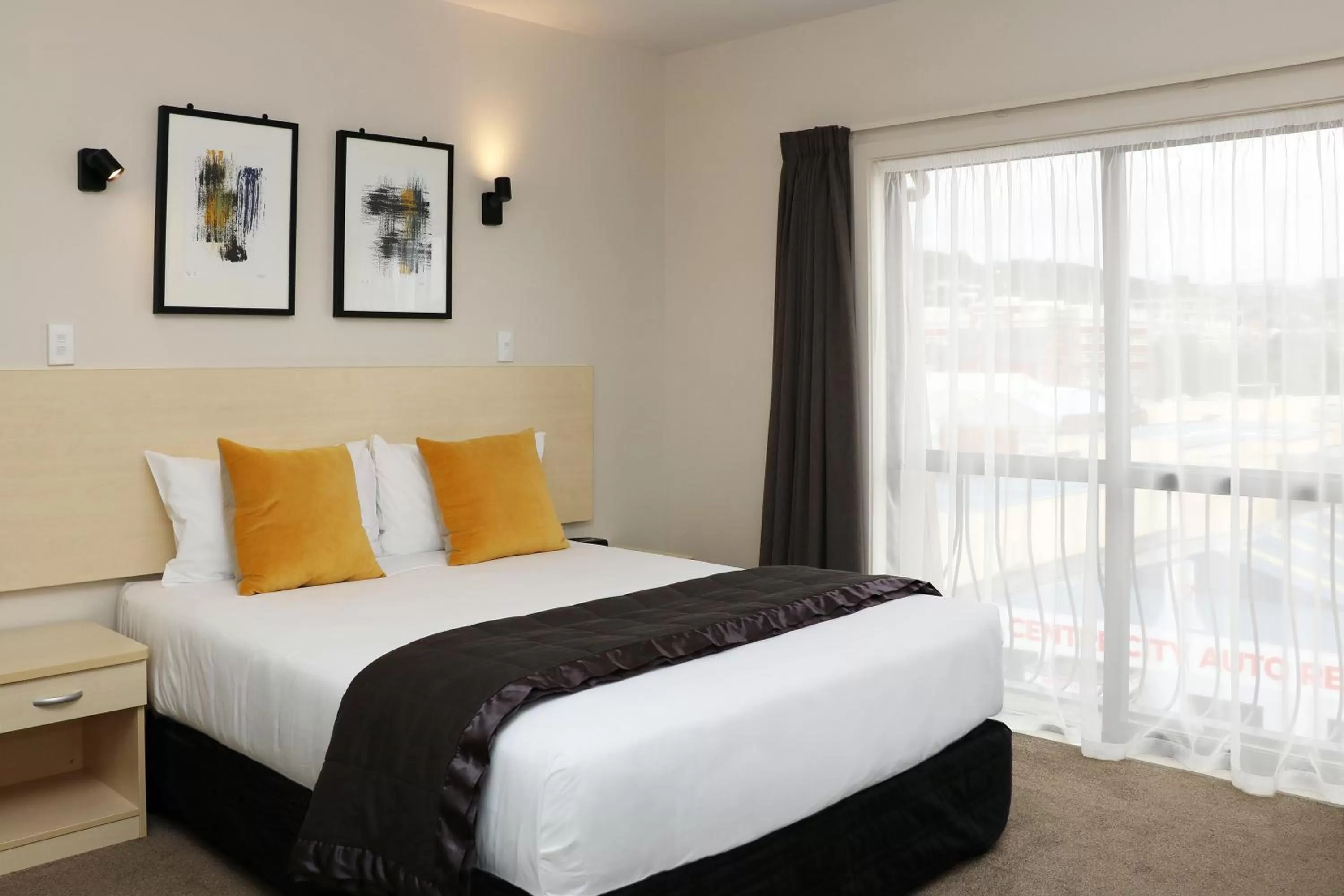 Deluxe Room with Two Bedrooms in The Victoria Hotel Dunedin