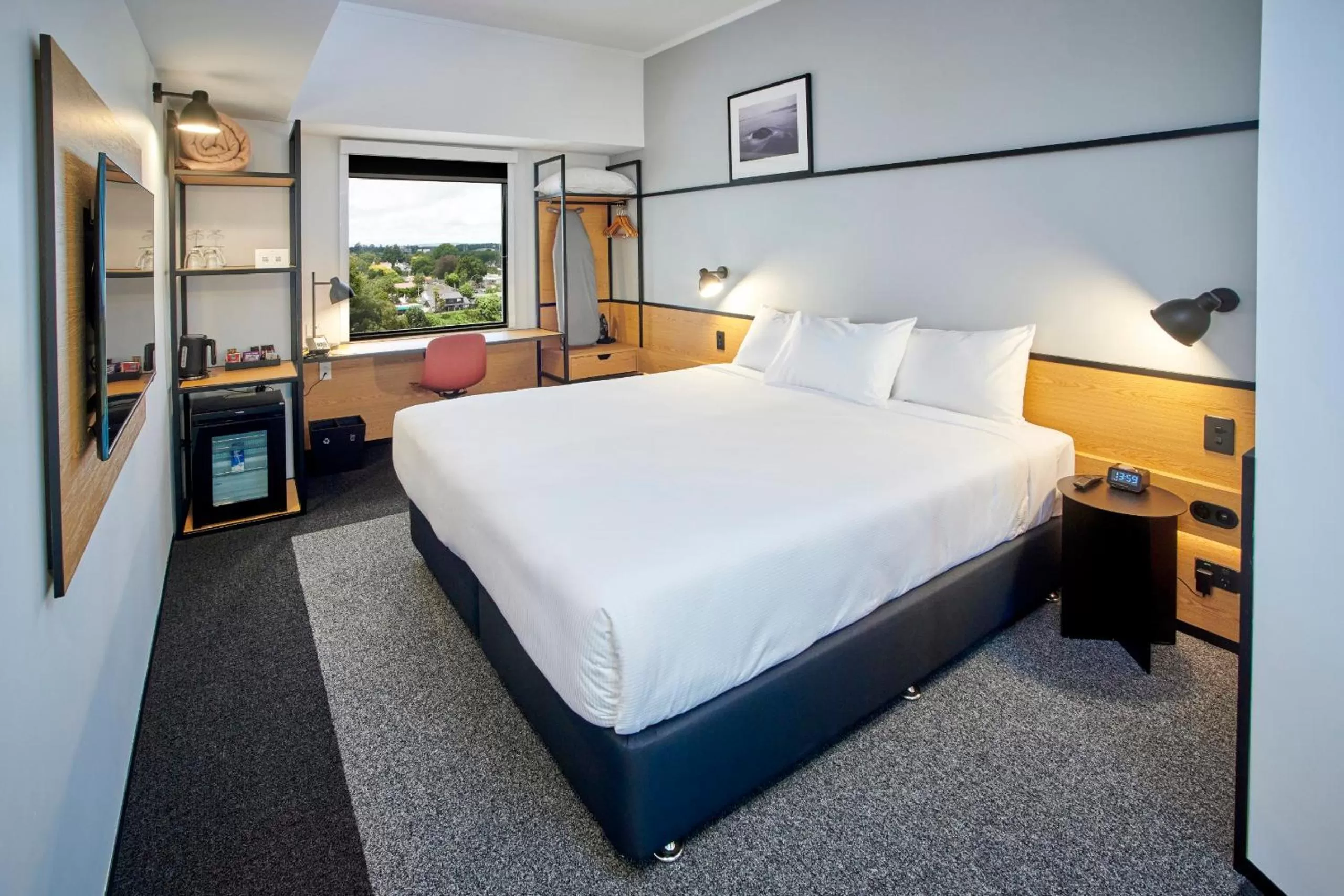 Standard Queen or Twin Room in ibis Hamilton Tainui