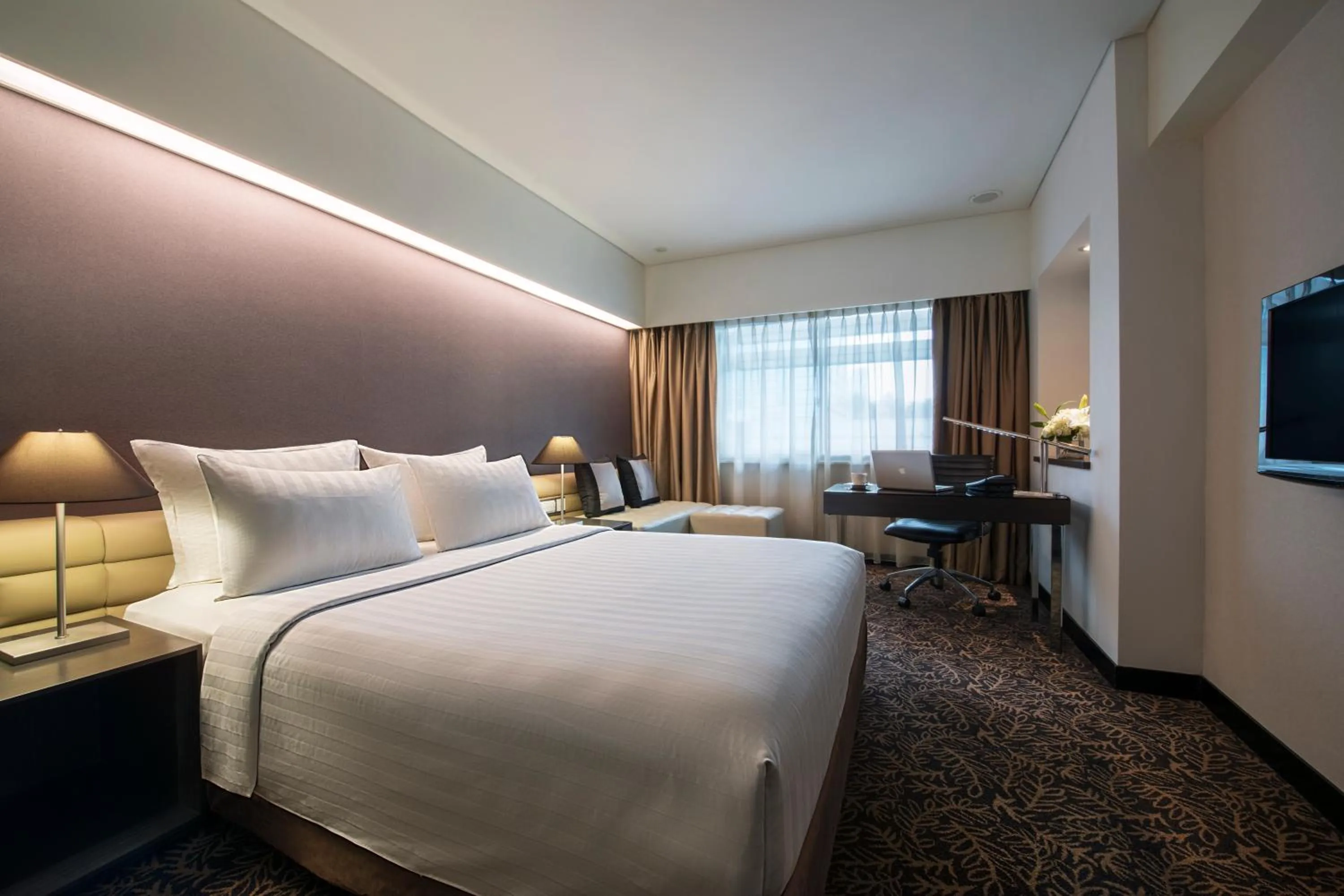 Premium Superior Double Room with City View  in Pullman Jakarta Indonesia