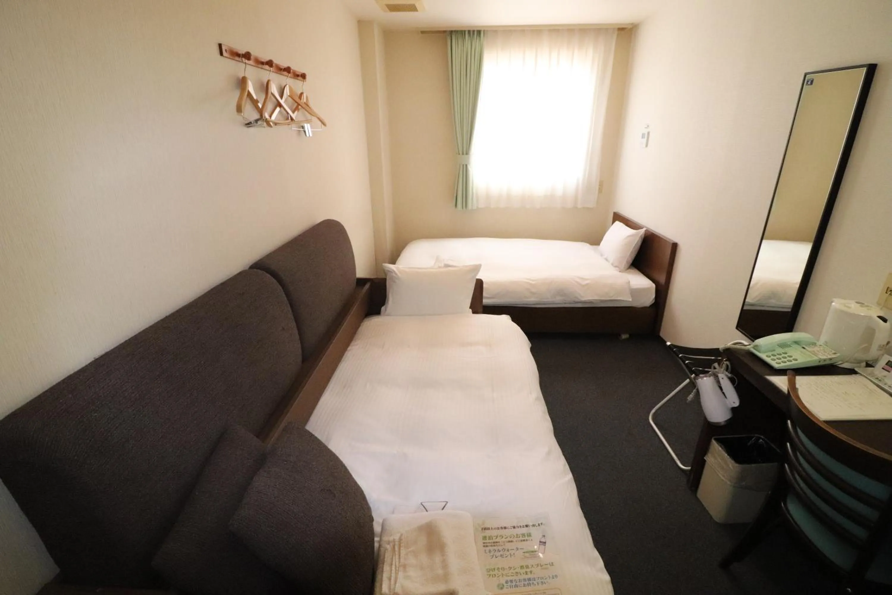 Double Room with Small Double Bed and Extra Bed - Non-Smoking in Hotel Green Arbor